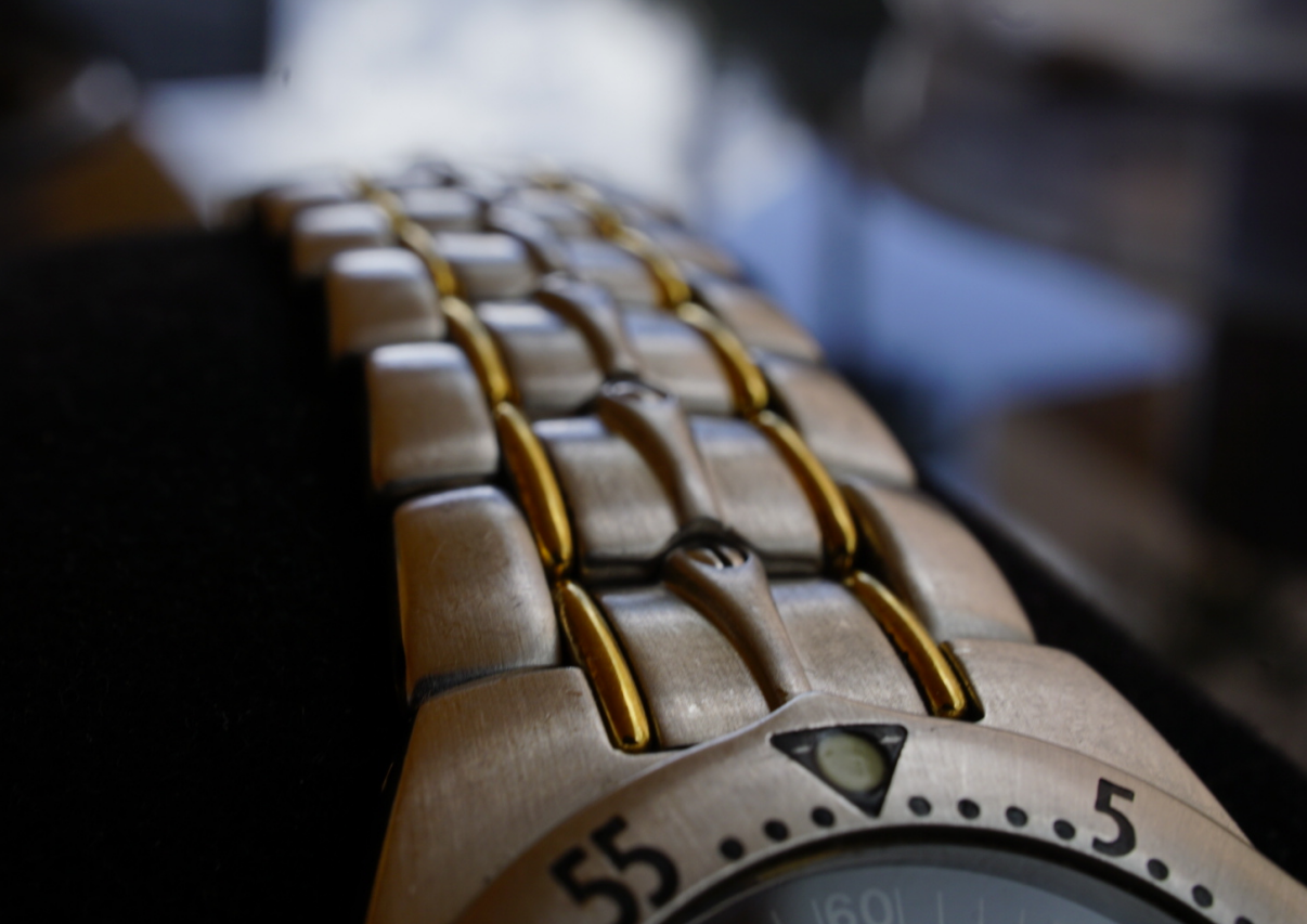 Tissot PR 200 – Swiss Elegance with Dual-Tone Bracelet & Sapphire Crystal
