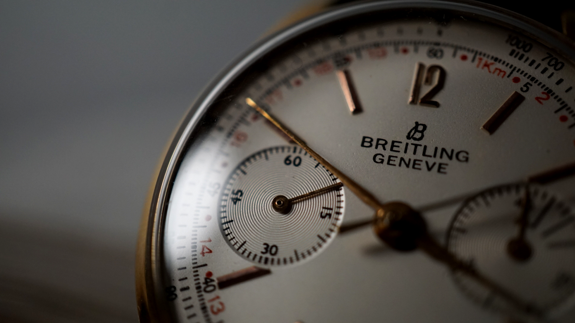 Breitling Snow Ghost – Aviation Heritage with Timeless Elegance