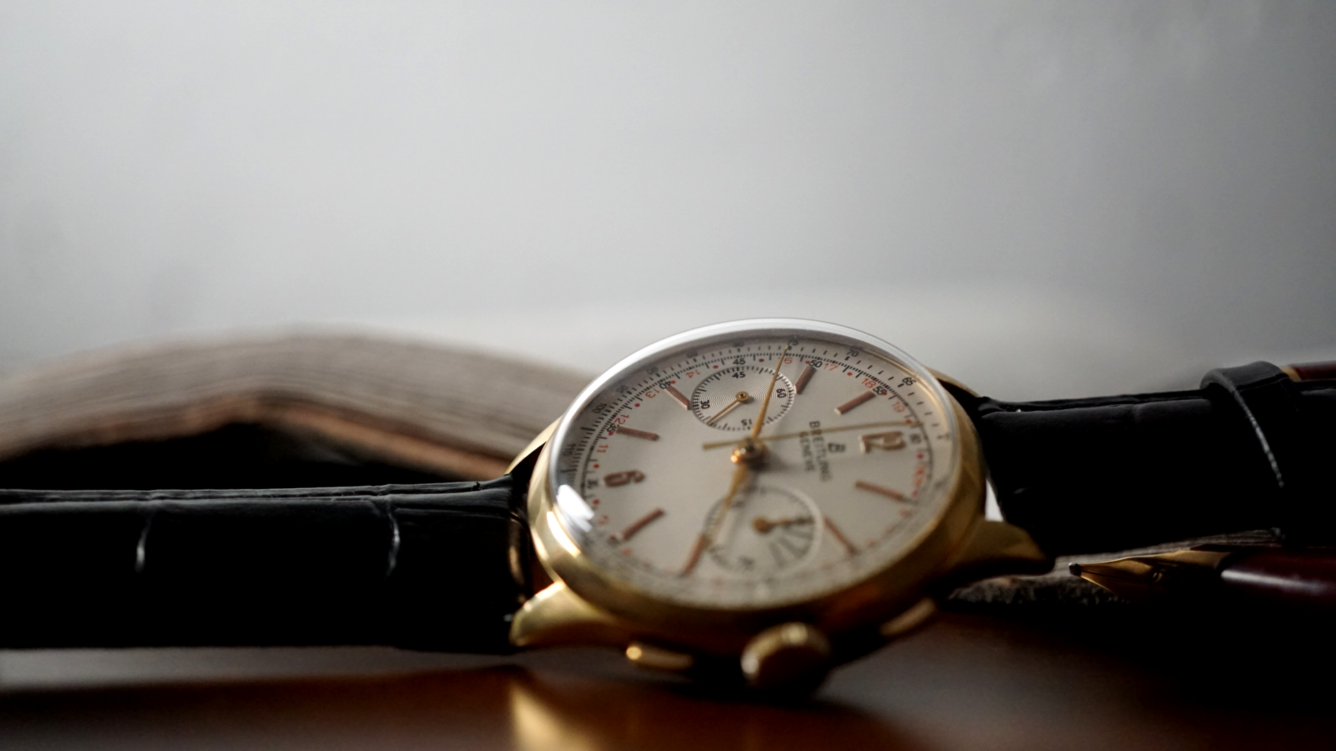Breitling Snow Ghost – Aviation Heritage with Timeless Elegance
