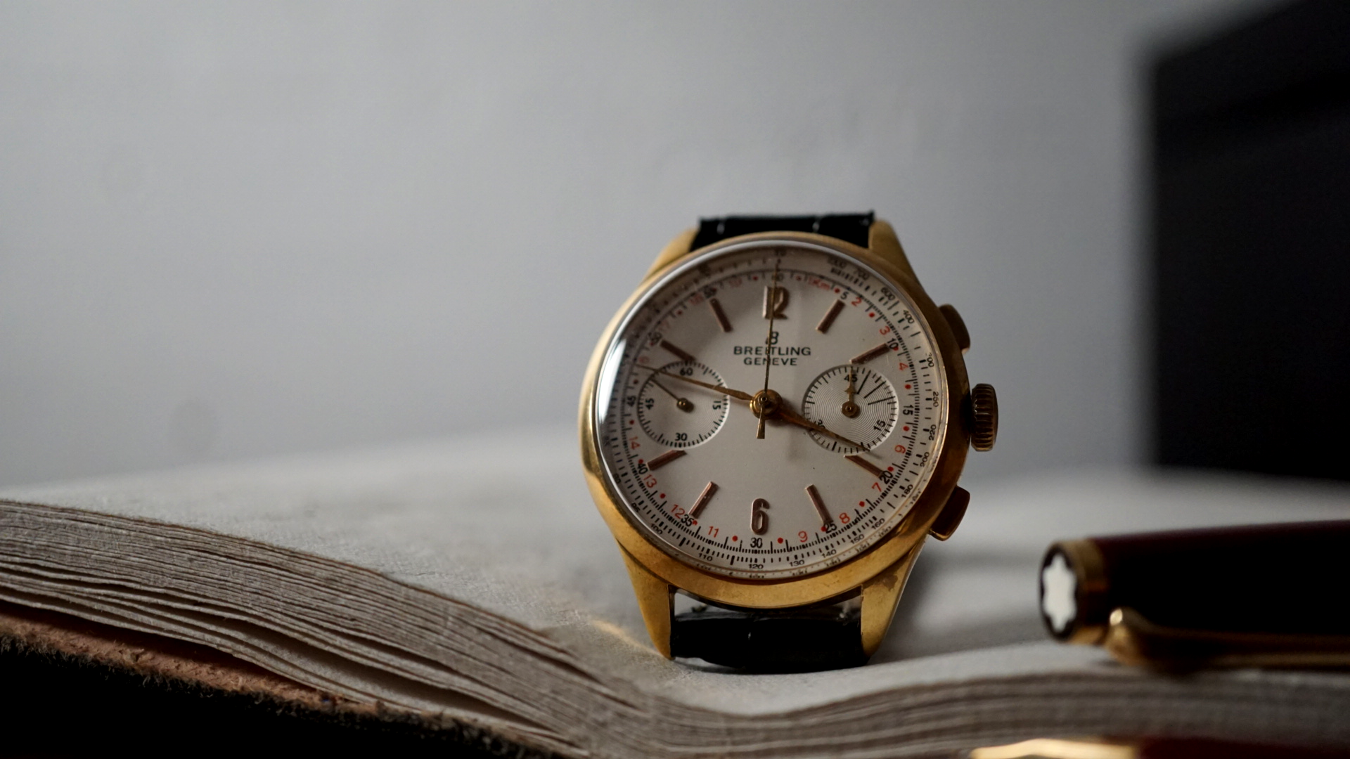 Breitling Snow Ghost – Aviation Heritage with Timeless Elegance