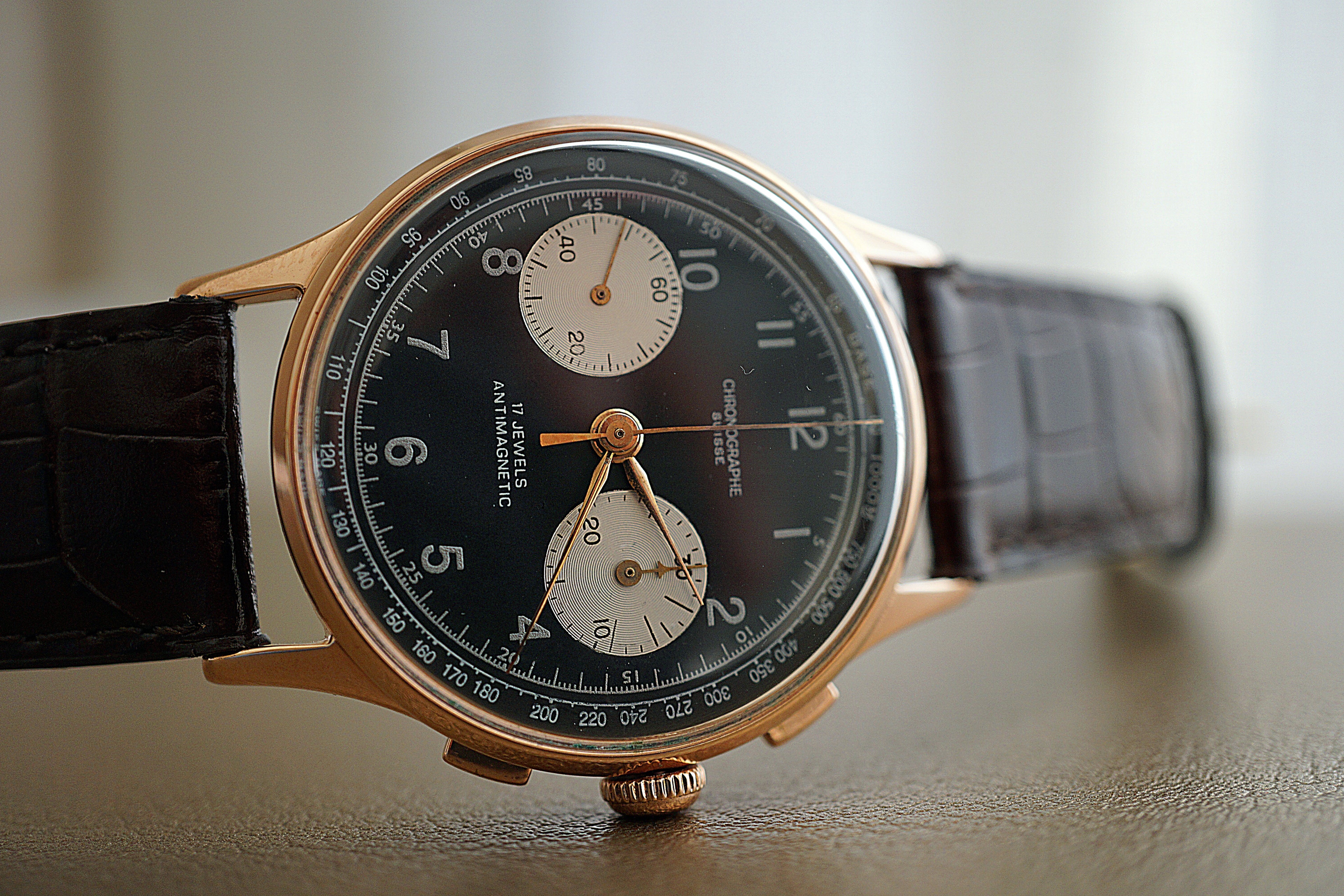 Chronograph Suisse 17 Jewels Antimagnetique panda rose gold