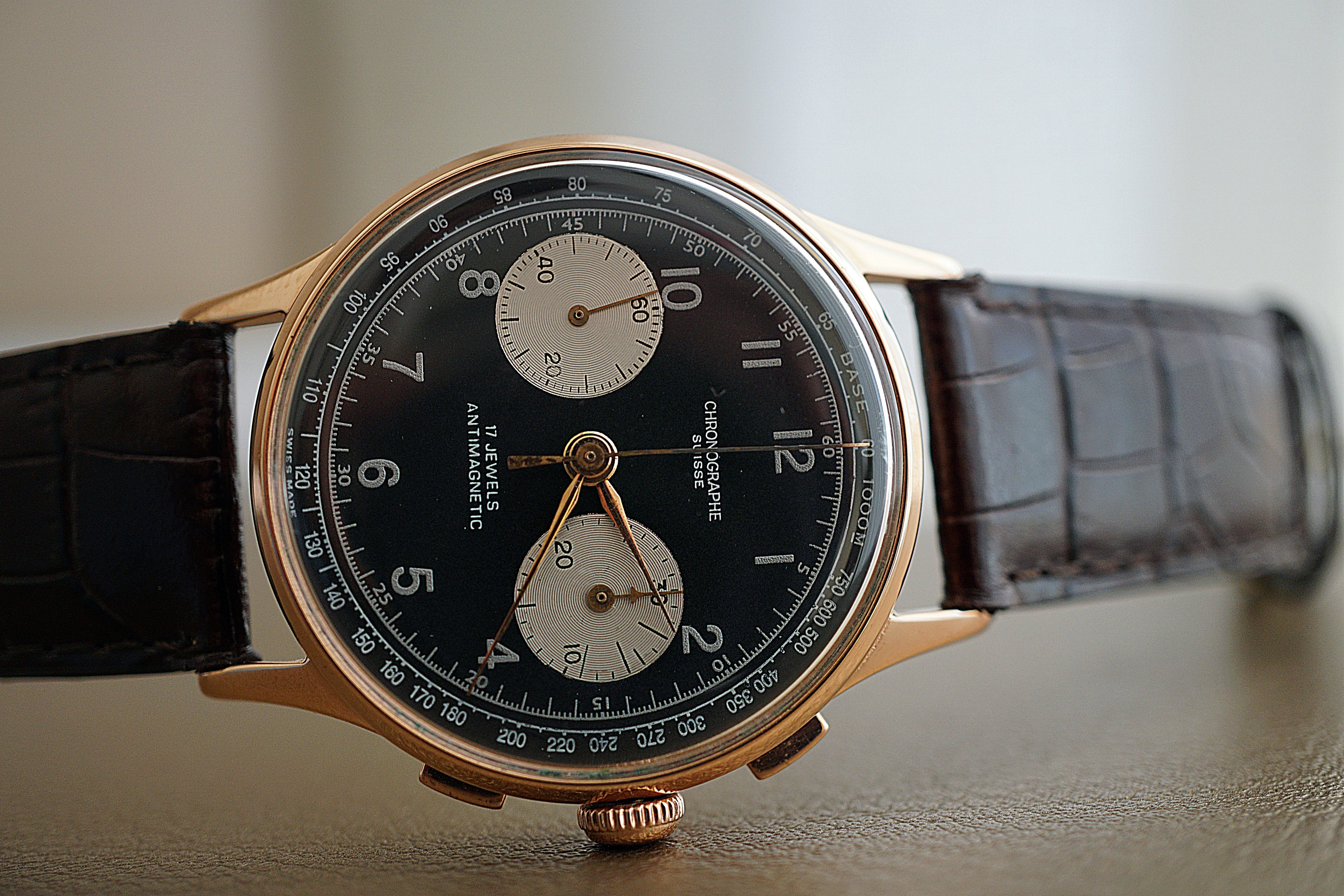 Chronograph Suisse 17 Jewels Antimagnetique panda rose gold