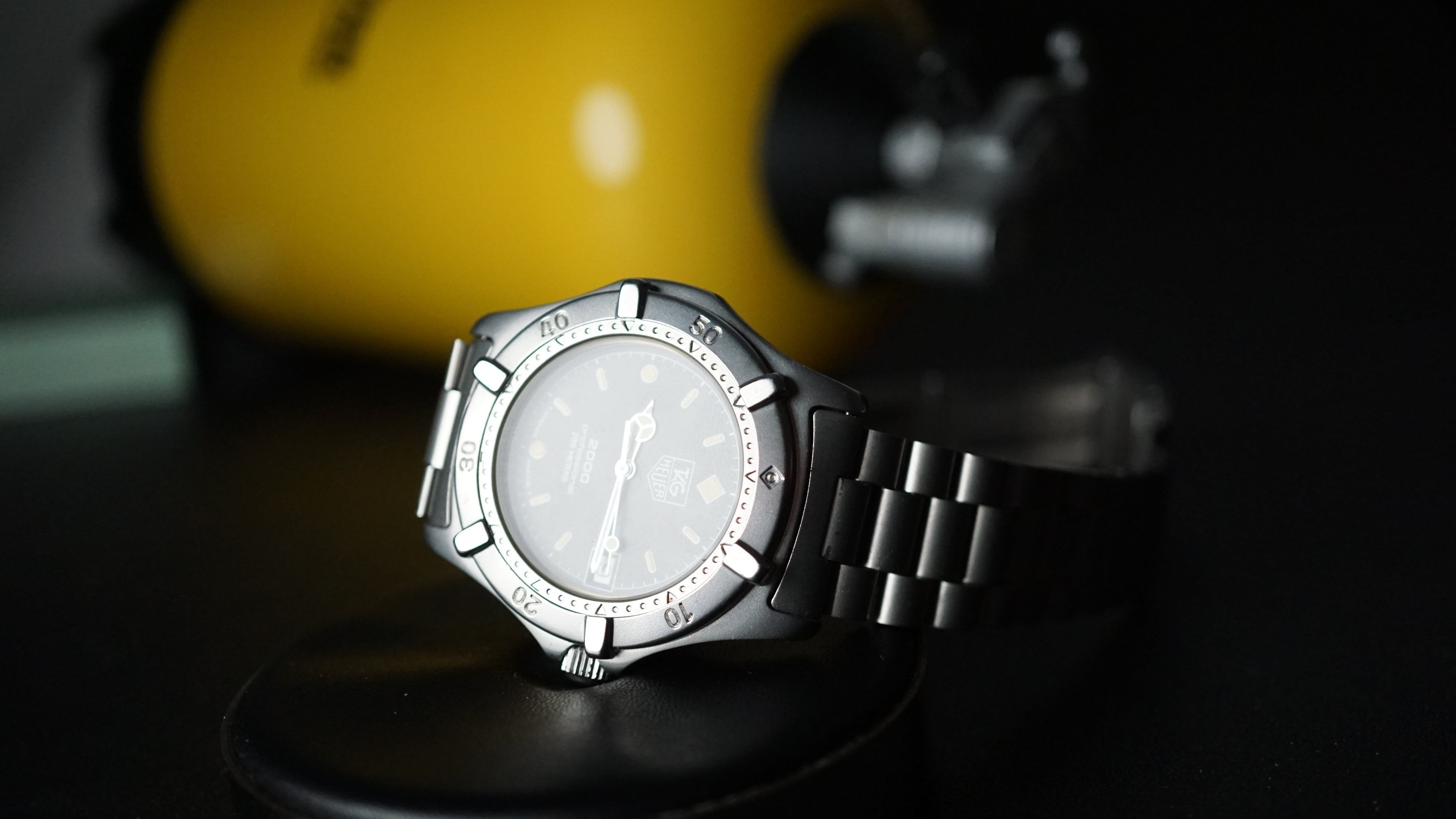 Vintage TAG Heuer 2000 Professional – Black Dial Diver – 200m Diver