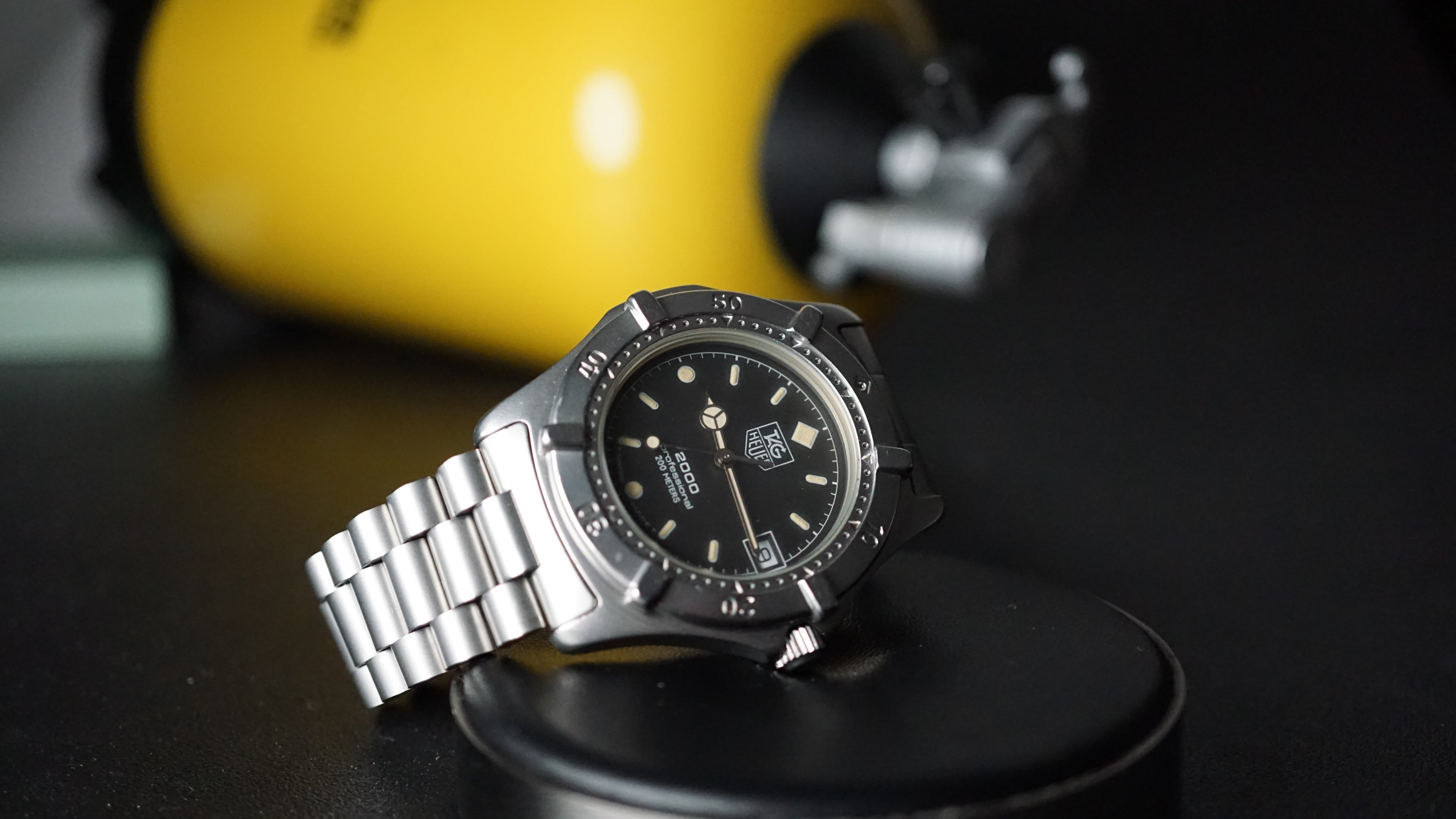 Vintage TAG Heuer 2000 Professional – Black Dial Diver – 200m Diver