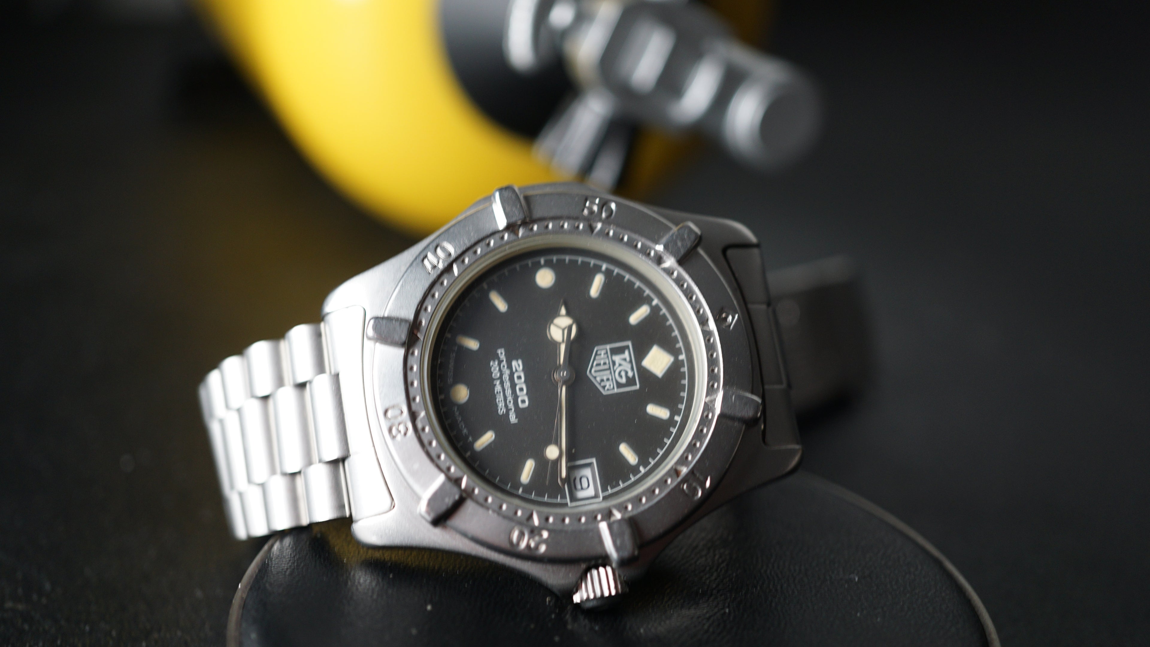 Vintage TAG Heuer 2000 Professional – Black Dial Diver – 200m Diver