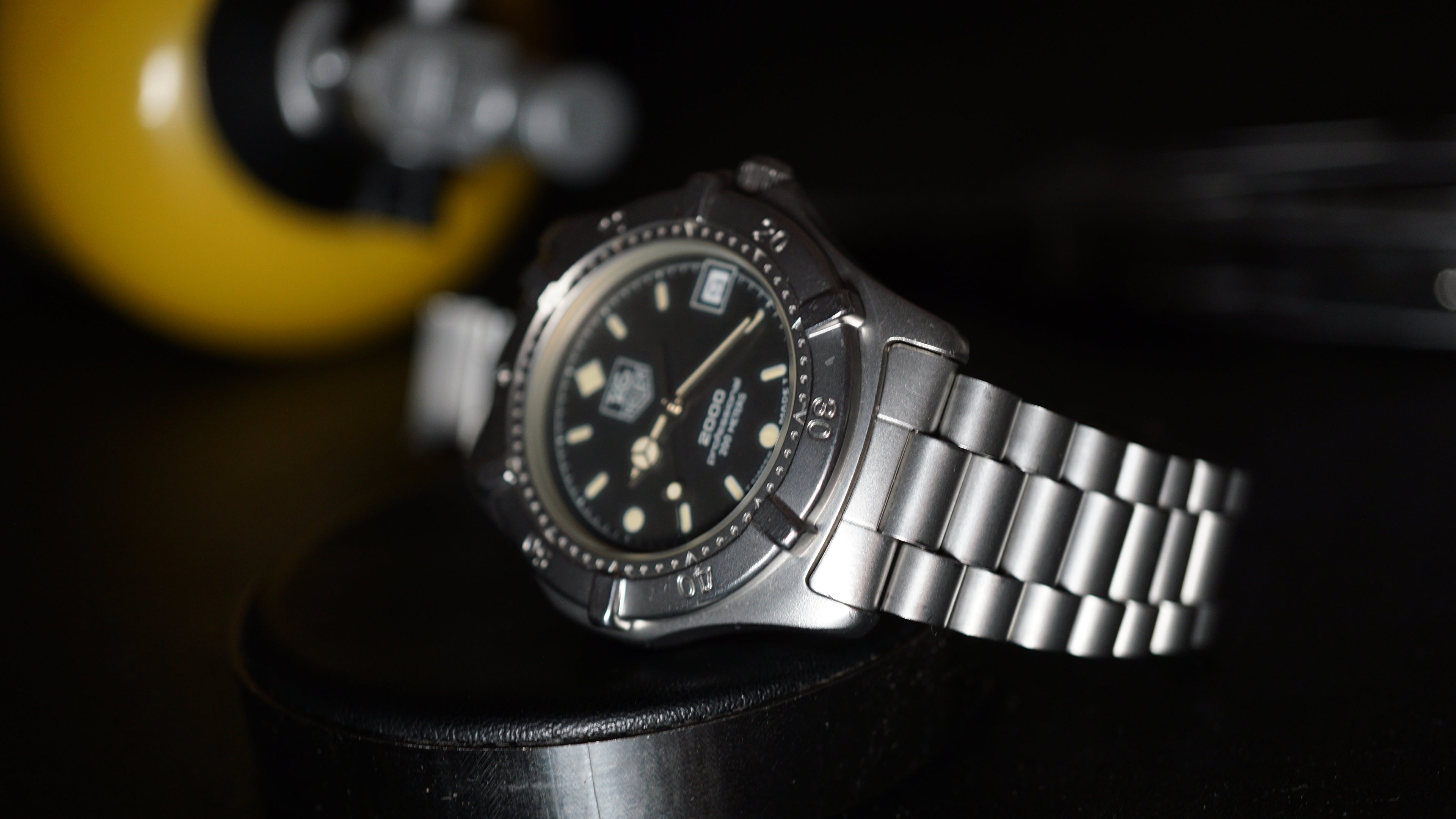 Vintage TAG Heuer 2000 Professional – Black Dial Diver – 200m Diver
