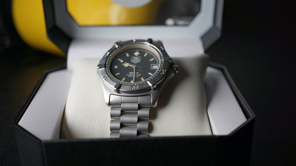 Vintage TAG Heuer 2000 Professional – Black Dial Diver – 200m Diver