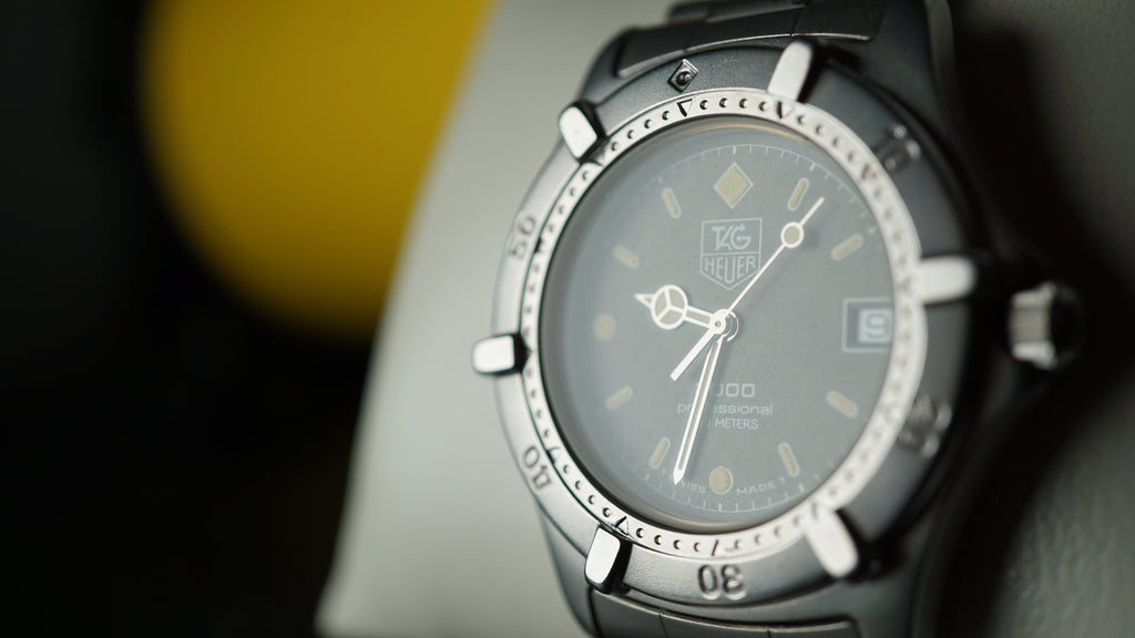 Vintage TAG Heuer 2000 Professional – Black Dial Diver – 200m Diver
