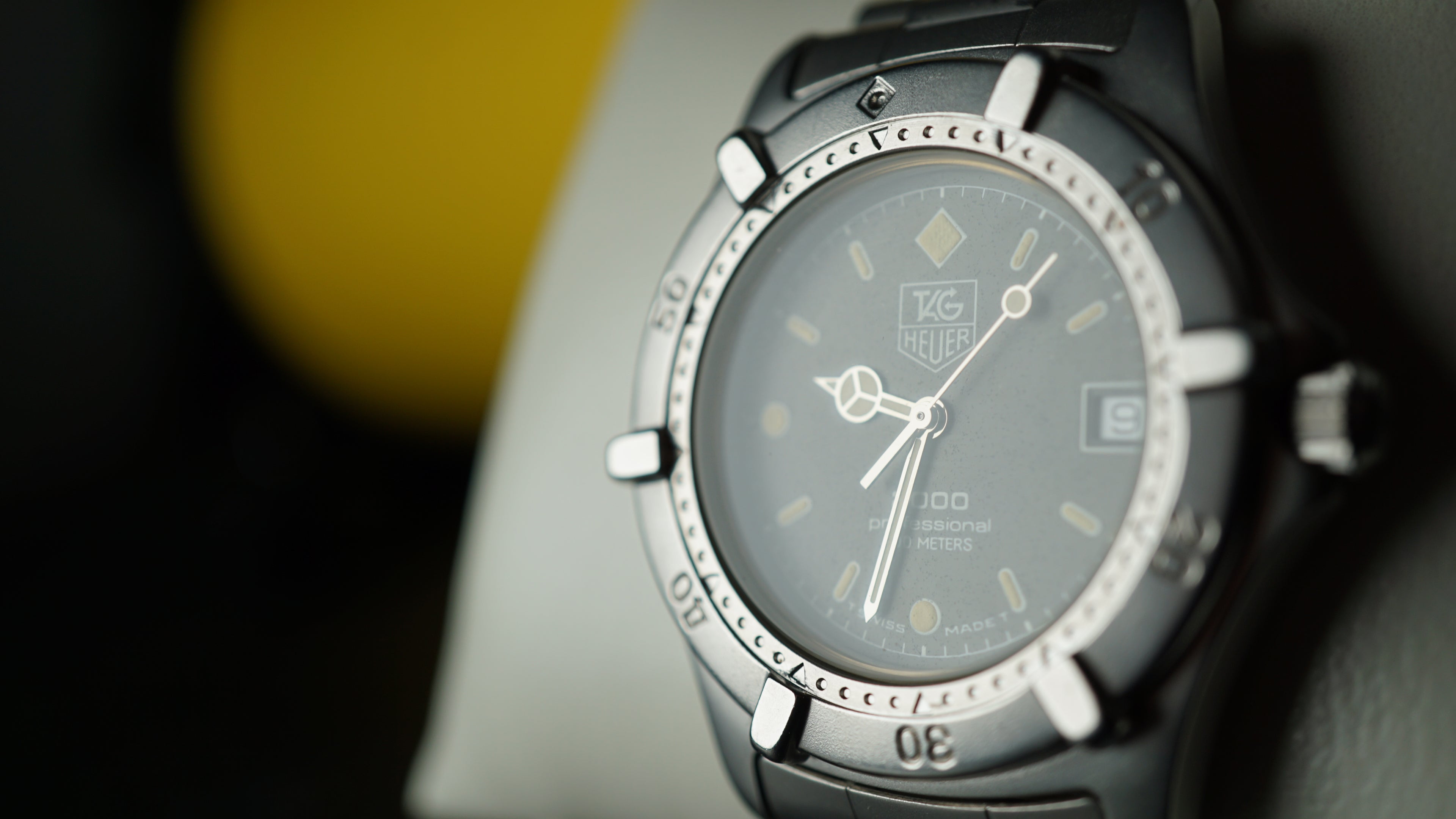 Vintage TAG Heuer 2000 Professional – Black Dial Diver – 200m Diver