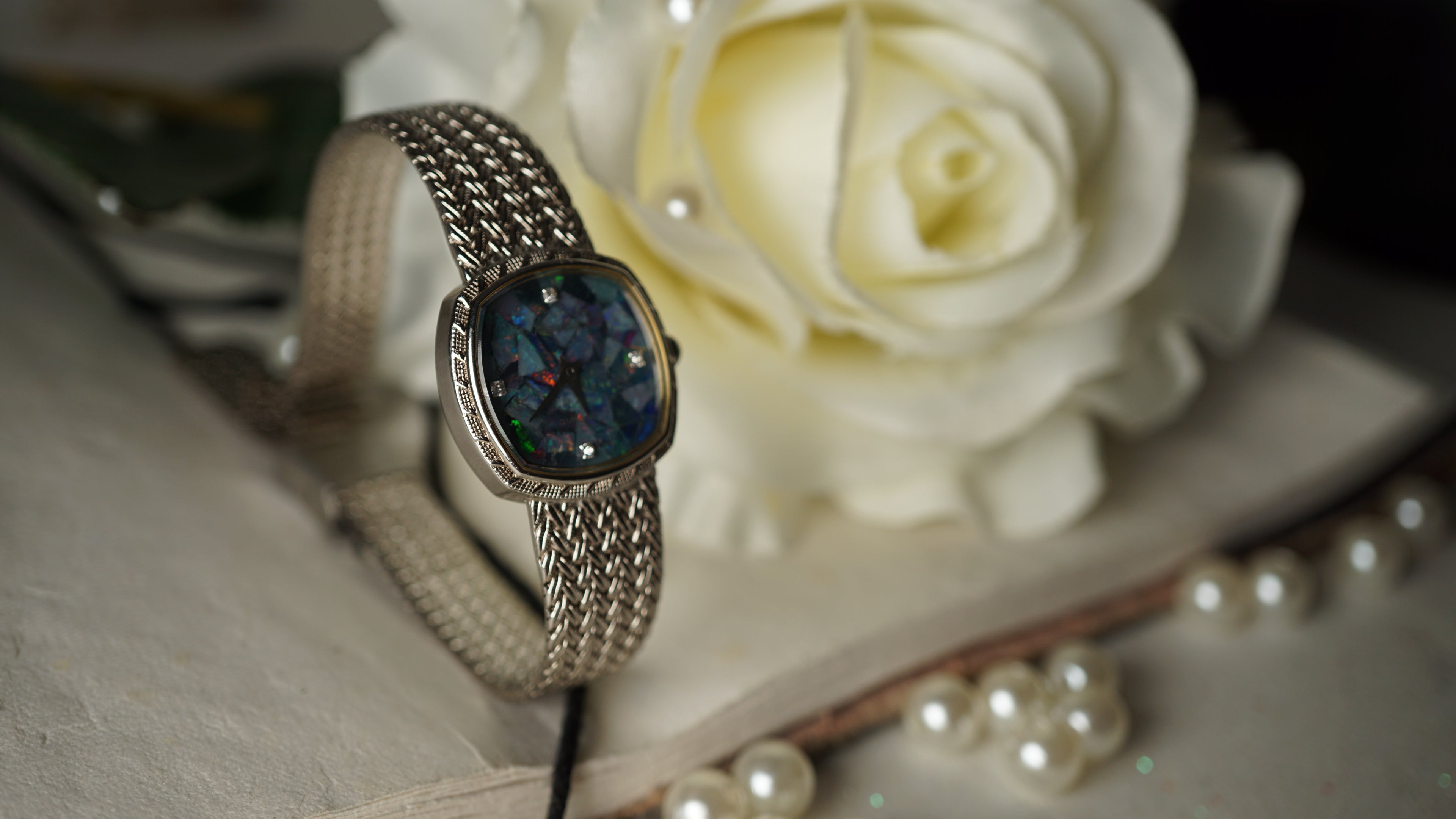 Nivada Vintage  with Opal Dial – Feminine 1970s Elegance – Pristine Condition