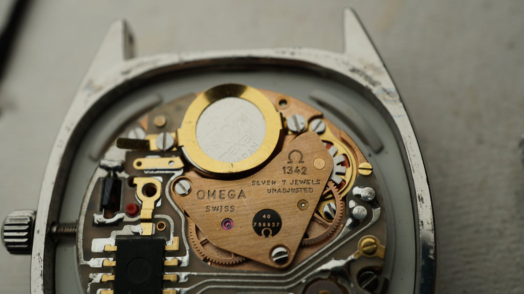 Omega De Ville Quartz Square – Classic Gentleman Timepiece