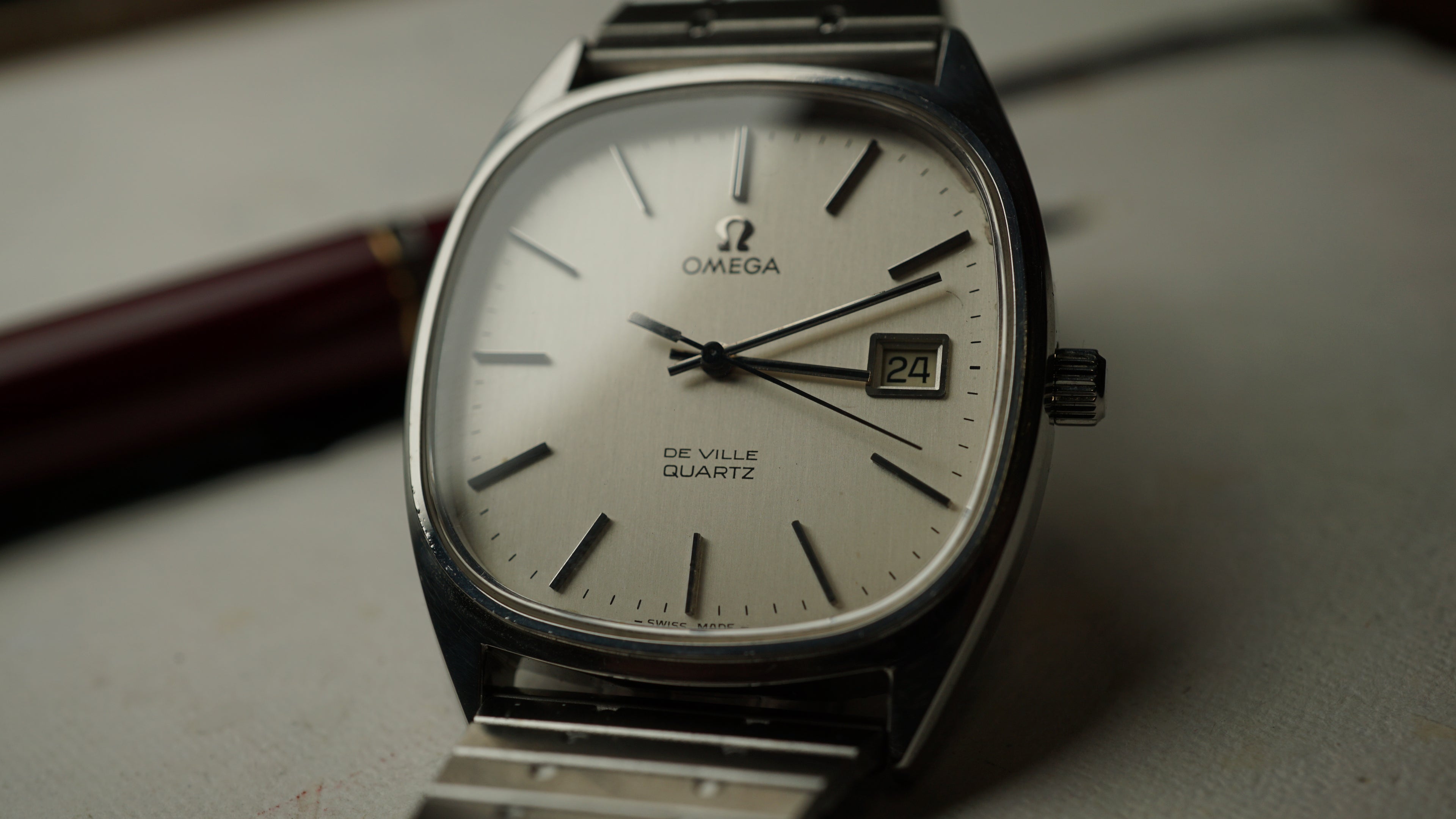 Omega De Ville Quartz Square – Classic Gentleman Timepiece