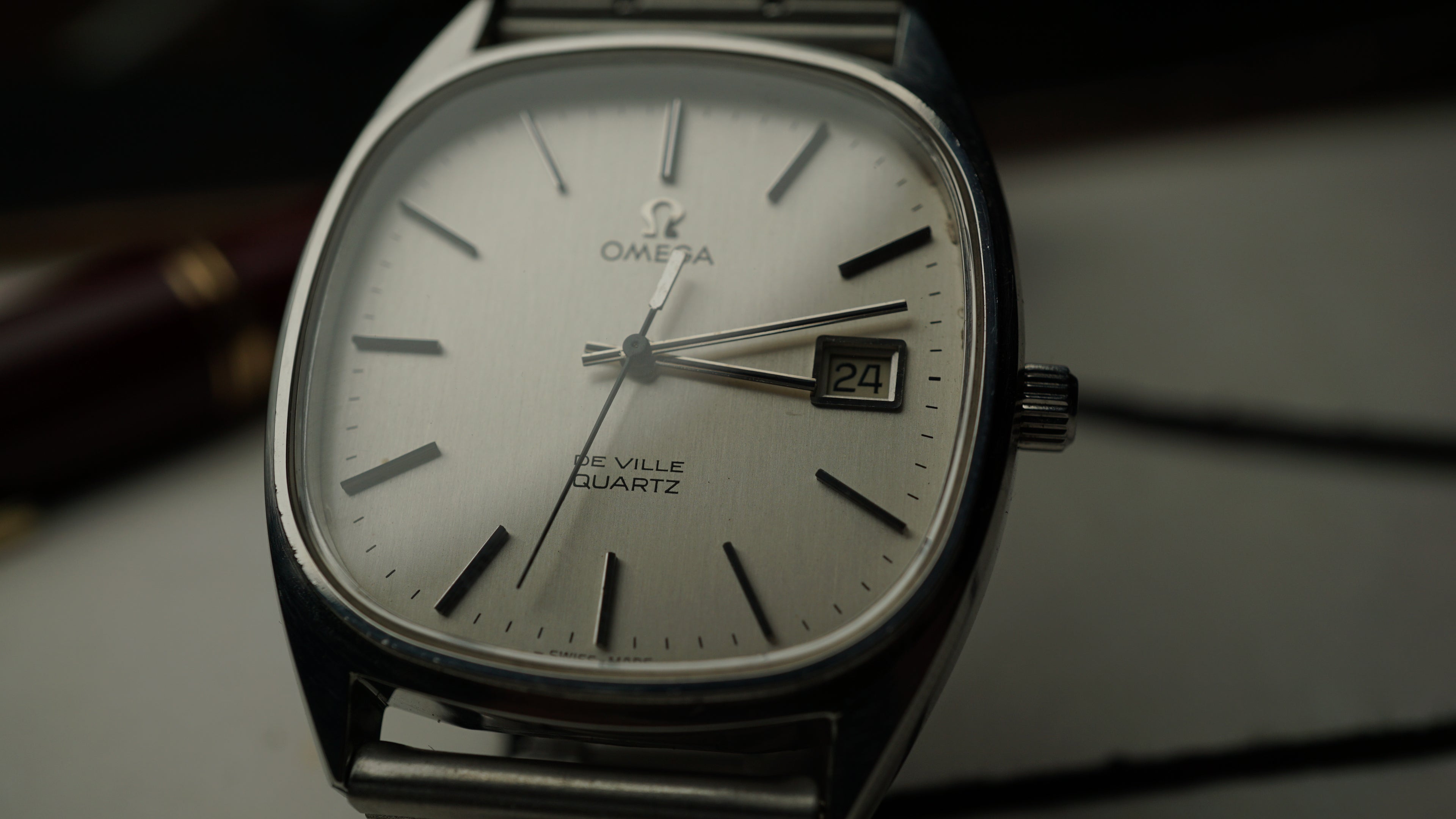 Omega De Ville Quartz Square – Classic Gentleman Timepiece