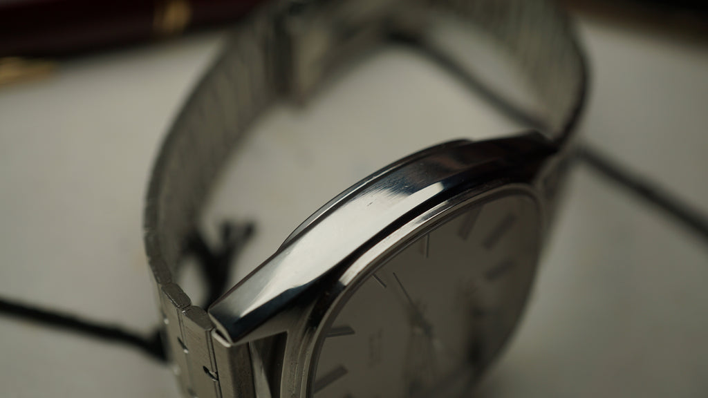 Omega De Ville Quartz Square – Classic Gentleman Timepiece