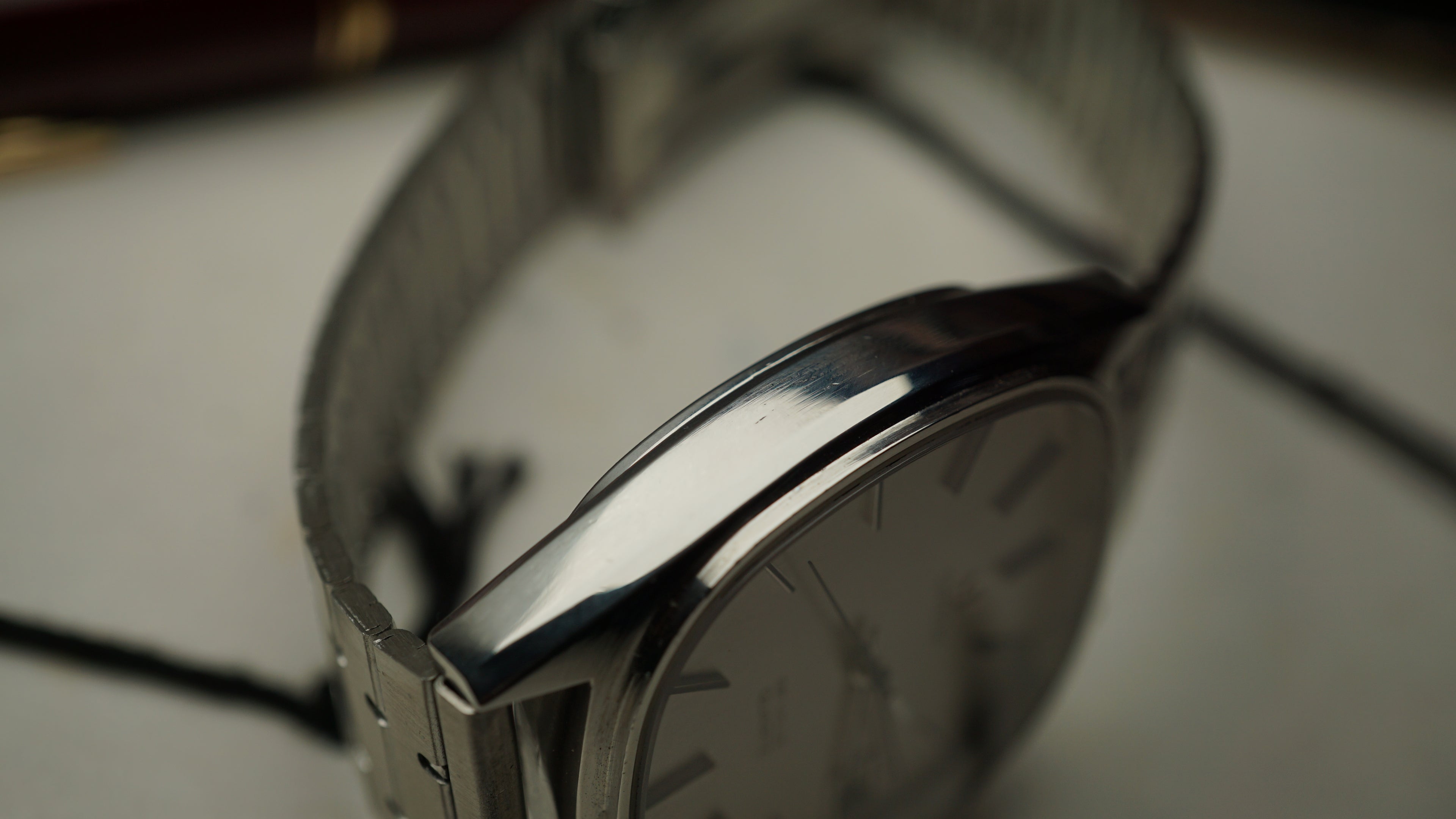 Omega De Ville Quartz Square – Classic Gentleman Timepiece