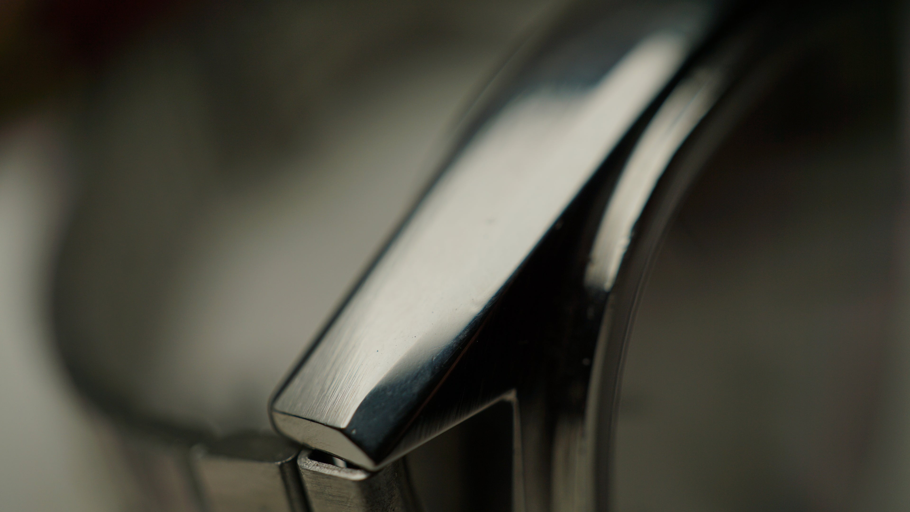 Omega De Ville Quartz Square – Classic Gentleman Timepiece