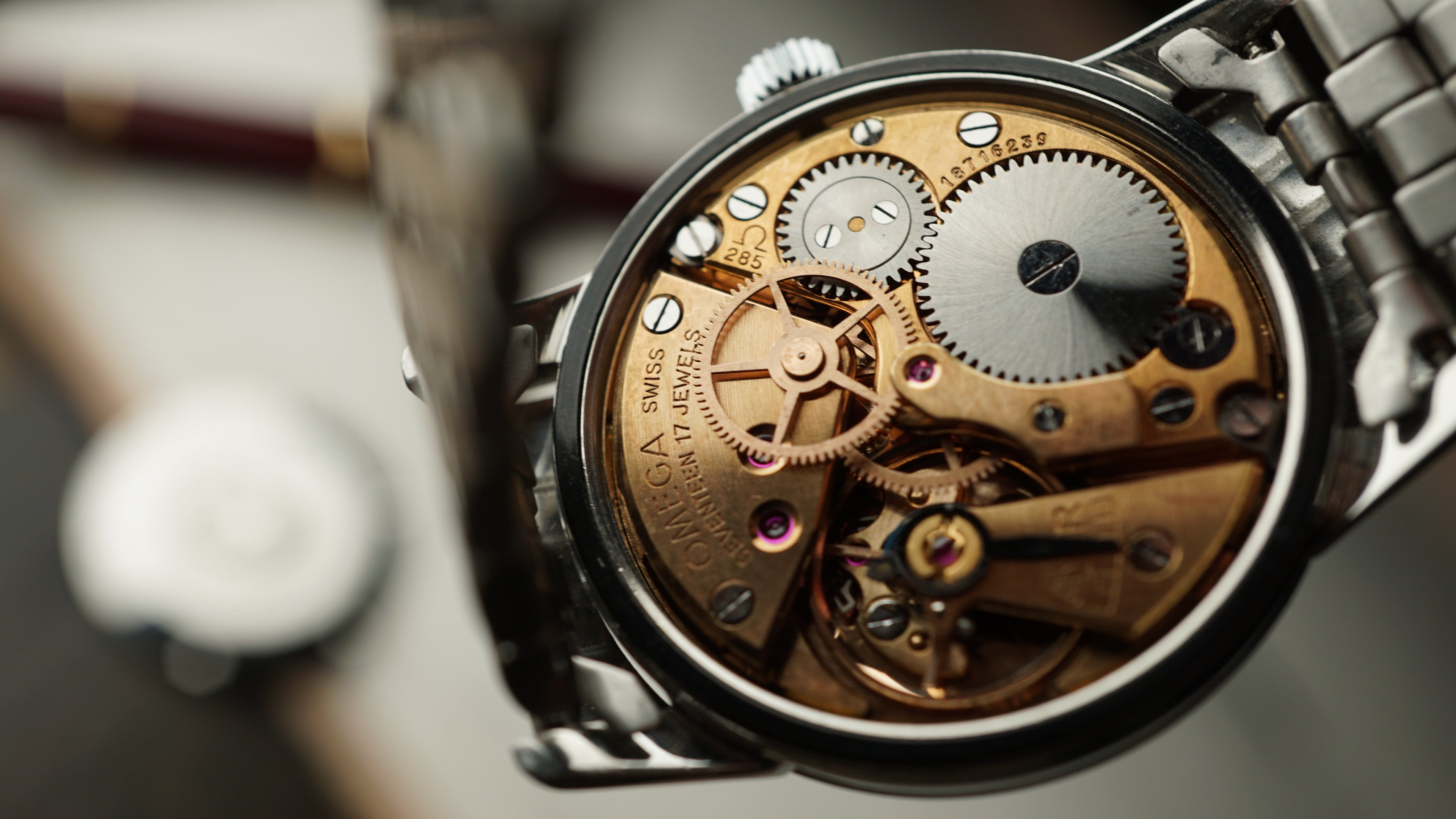 omega seamaster gents the classic 285