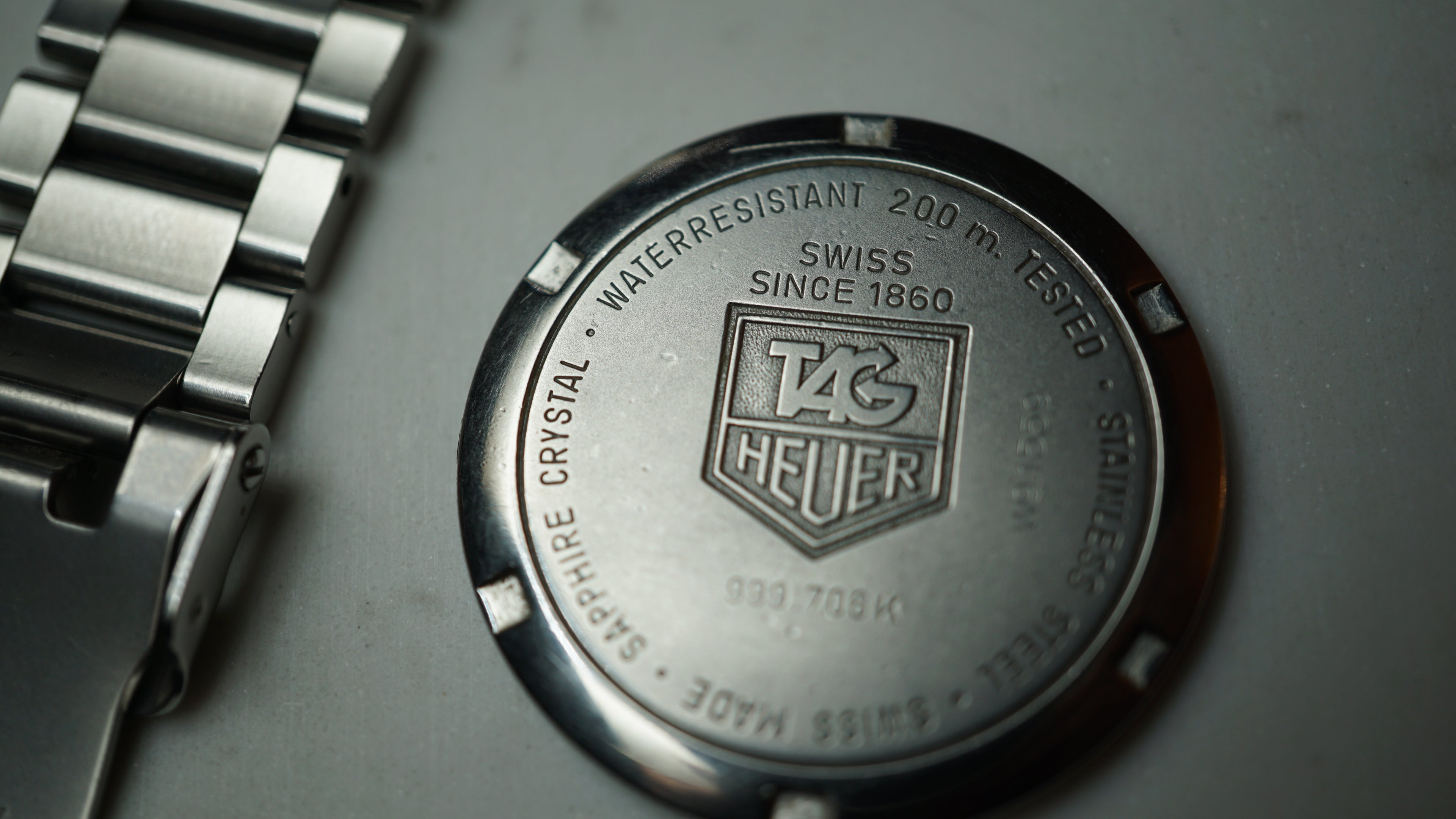 TAG Heuer Professional 4000 Series – White Dial – 41 mm – New Old Stock