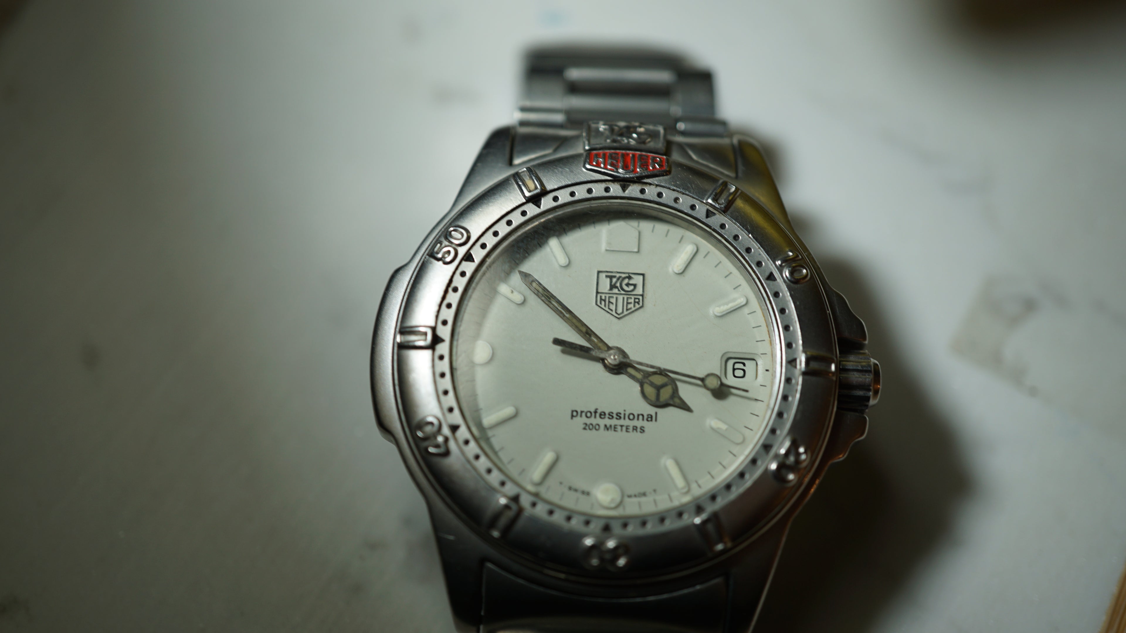 TAG Heuer Professional 4000 Series – White Dial – 41 mm – New Old Stock