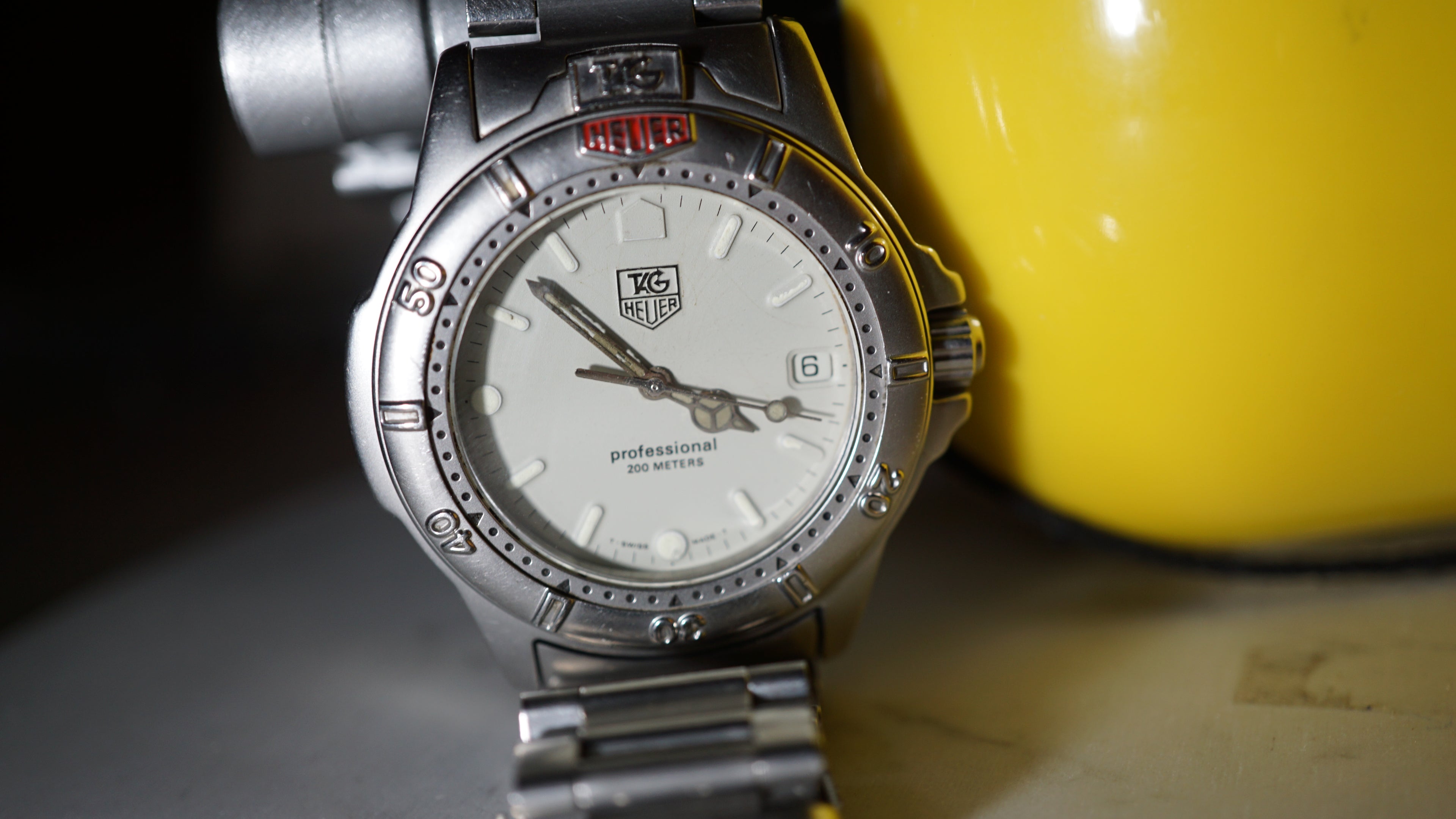 TAG Heuer Professional 4000 Series – White Dial – 41 mm – New Old Stock