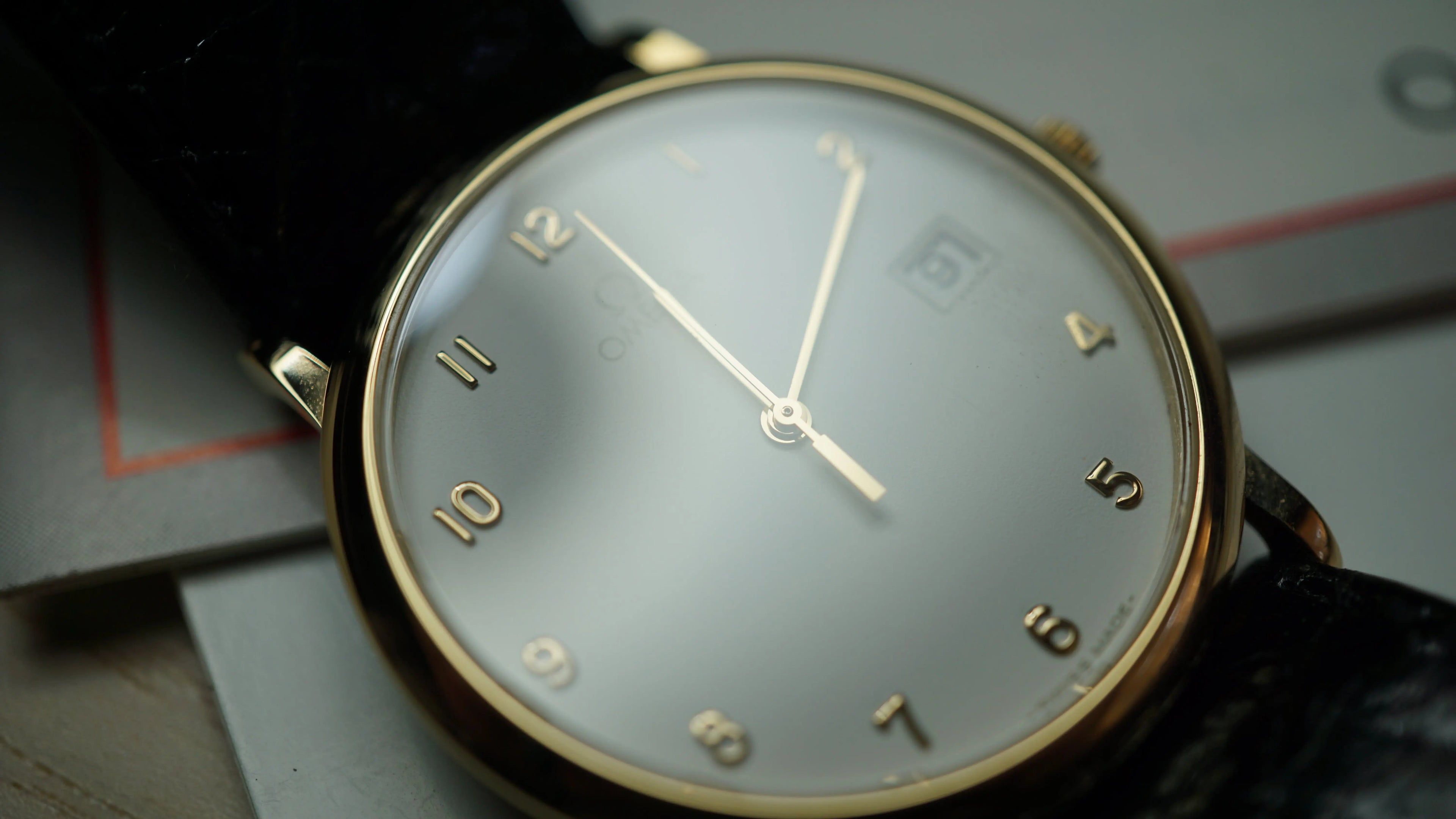 Omega de Vile the iconic gold hands from the 90s full set - Fama Elegance