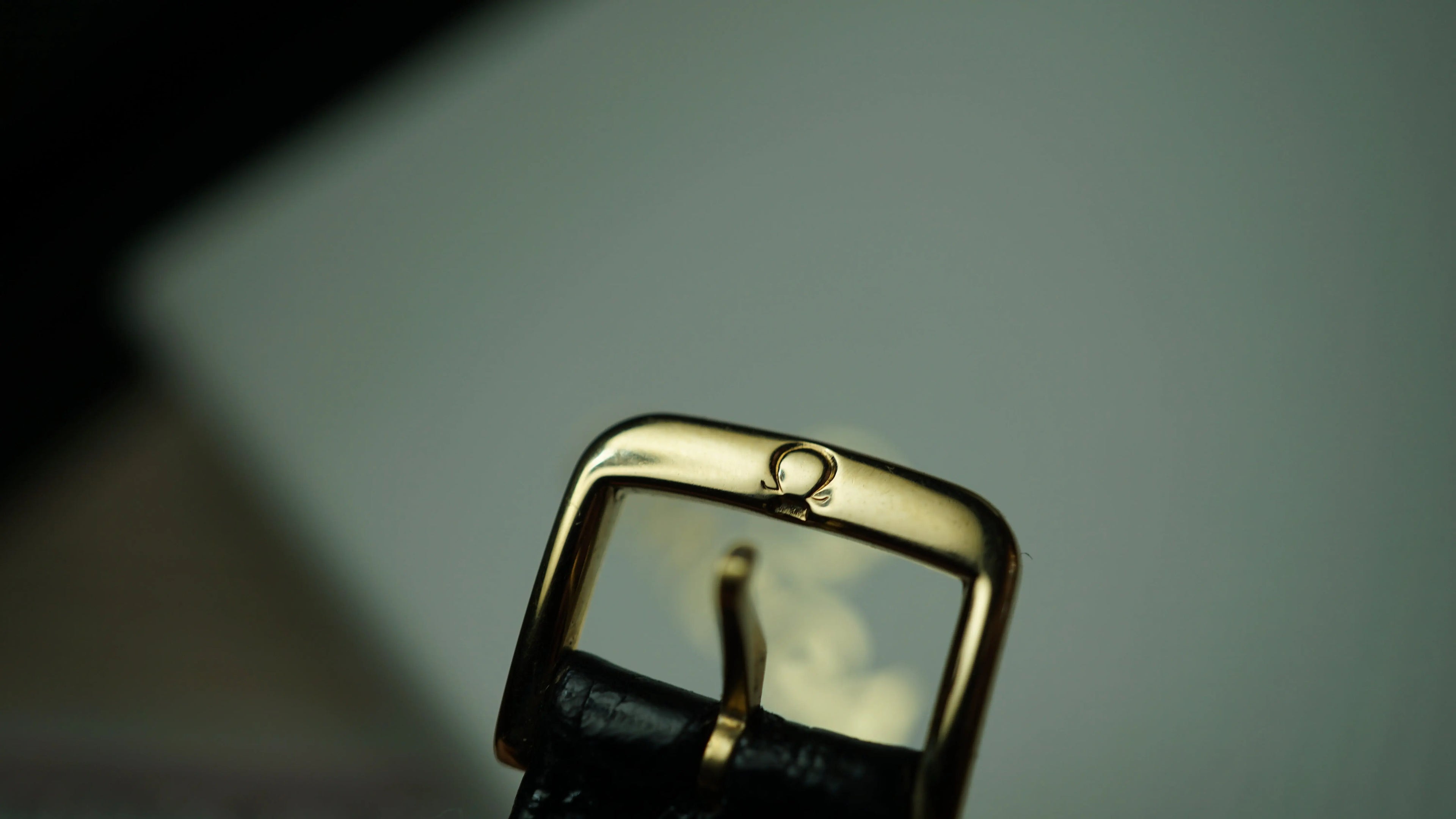 Omega de Vile the iconic gold hands from the 90s full set - Fama Elegance