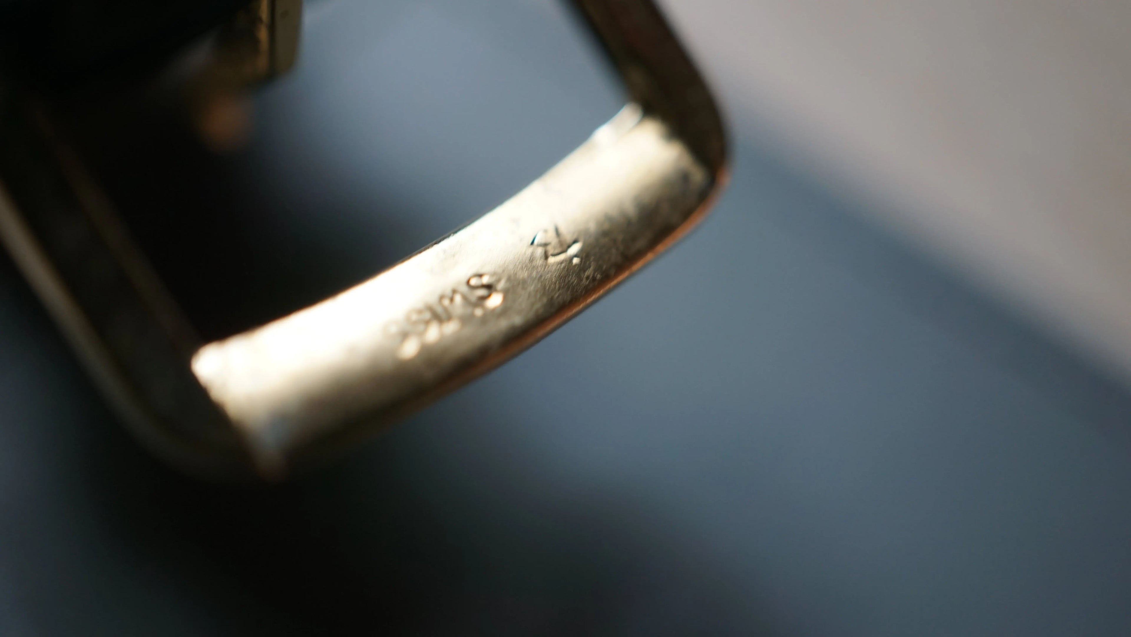 Omega de Vile the iconic gold hands from the 90s full set - Fama Elegance