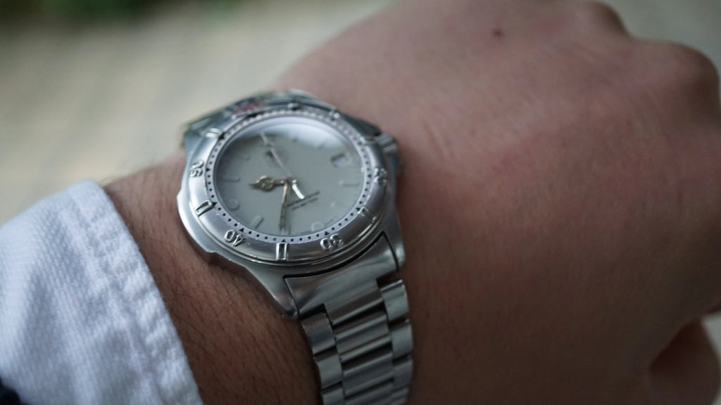 TAG Heuer Professional 4000 Series – White Dial – 41 mm Fama Elegance