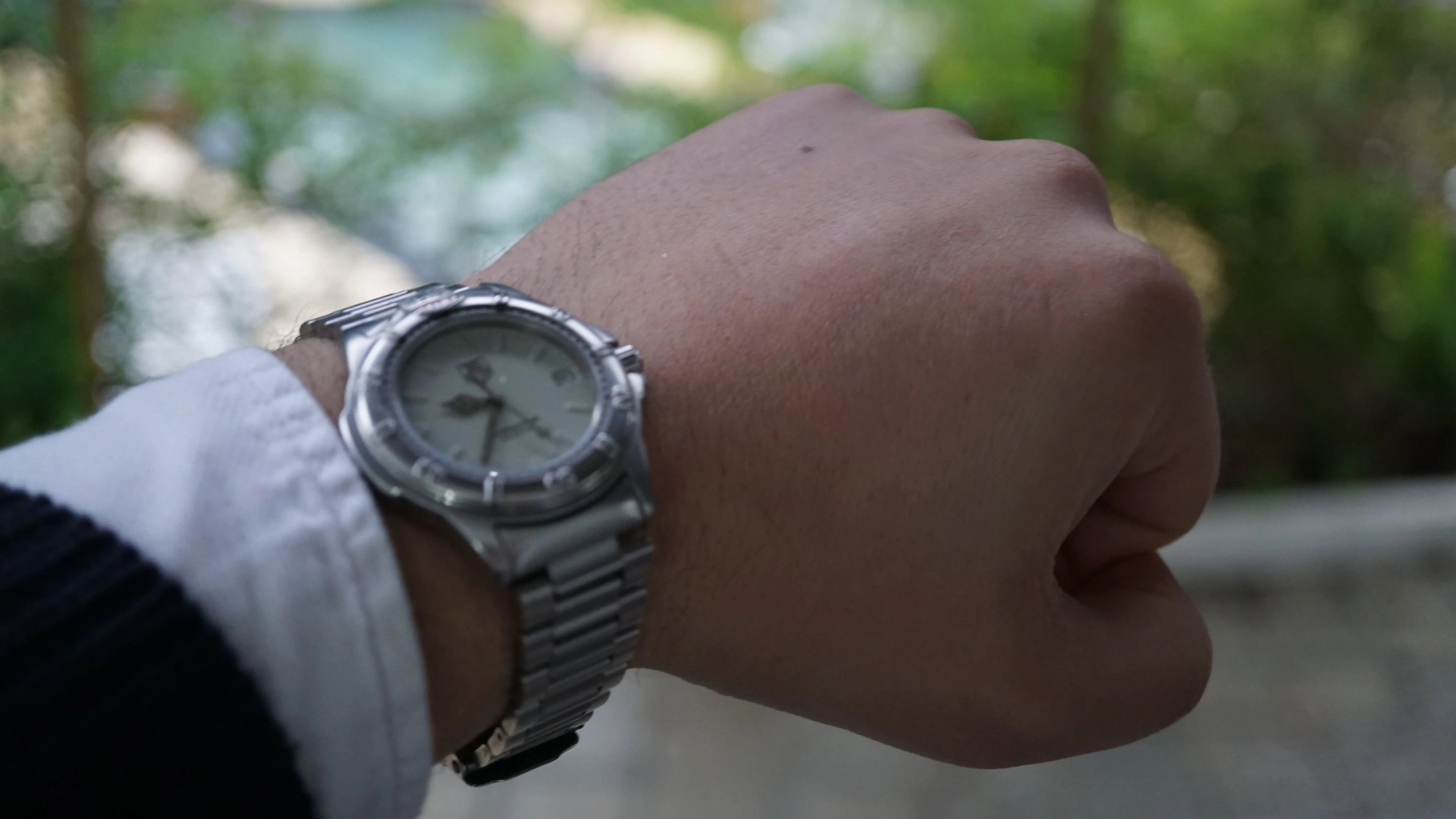 TAG Heuer Professional 4000 Series – White Dial – 41 mm Fama Elegance