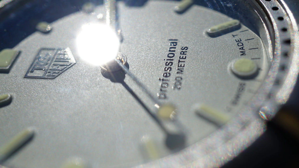 TAG Heuer Professional 4000 Series – White Dial – 41 mm – Fama Elegance