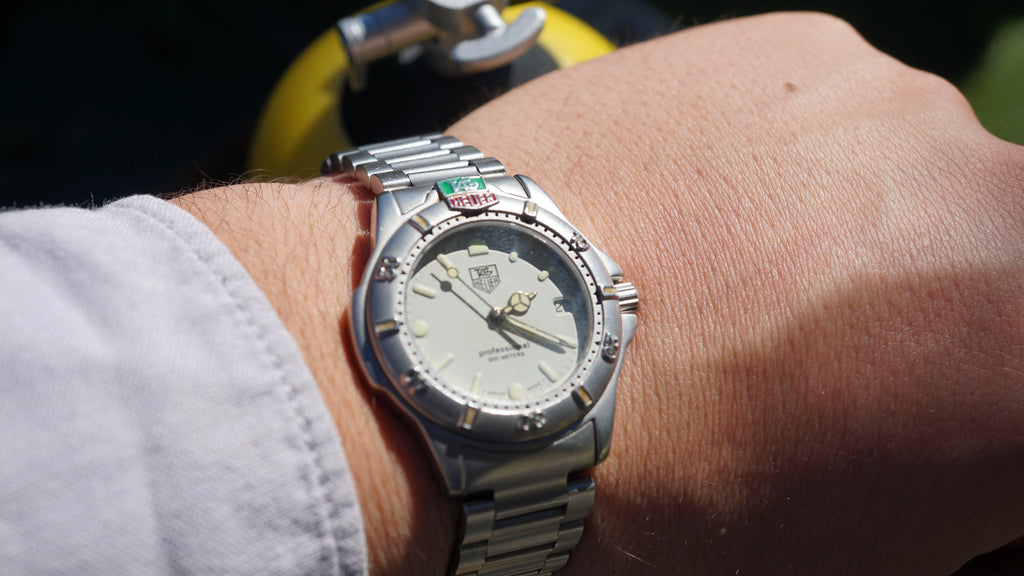 TAG Heuer Professional 4000 Series – White Dial – 37 mm Fama Elegance