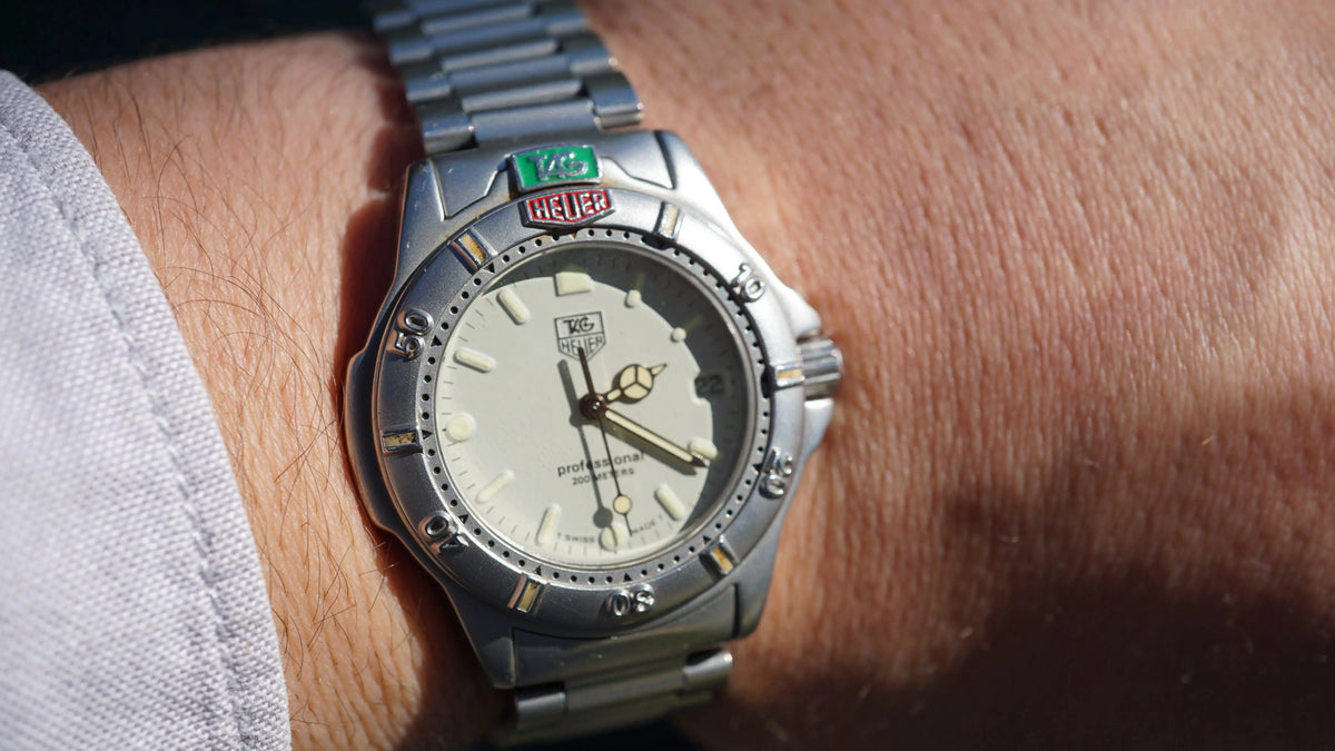 TAG Heuer Professional 4000 Series – White Dial – 41 mm – Fama Elegance