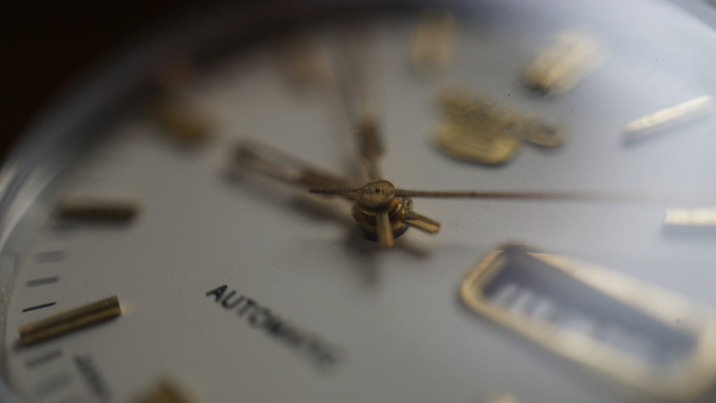 Seiko 5 Automatic White Phantom 1980s Vintage Classic Fama Elegance