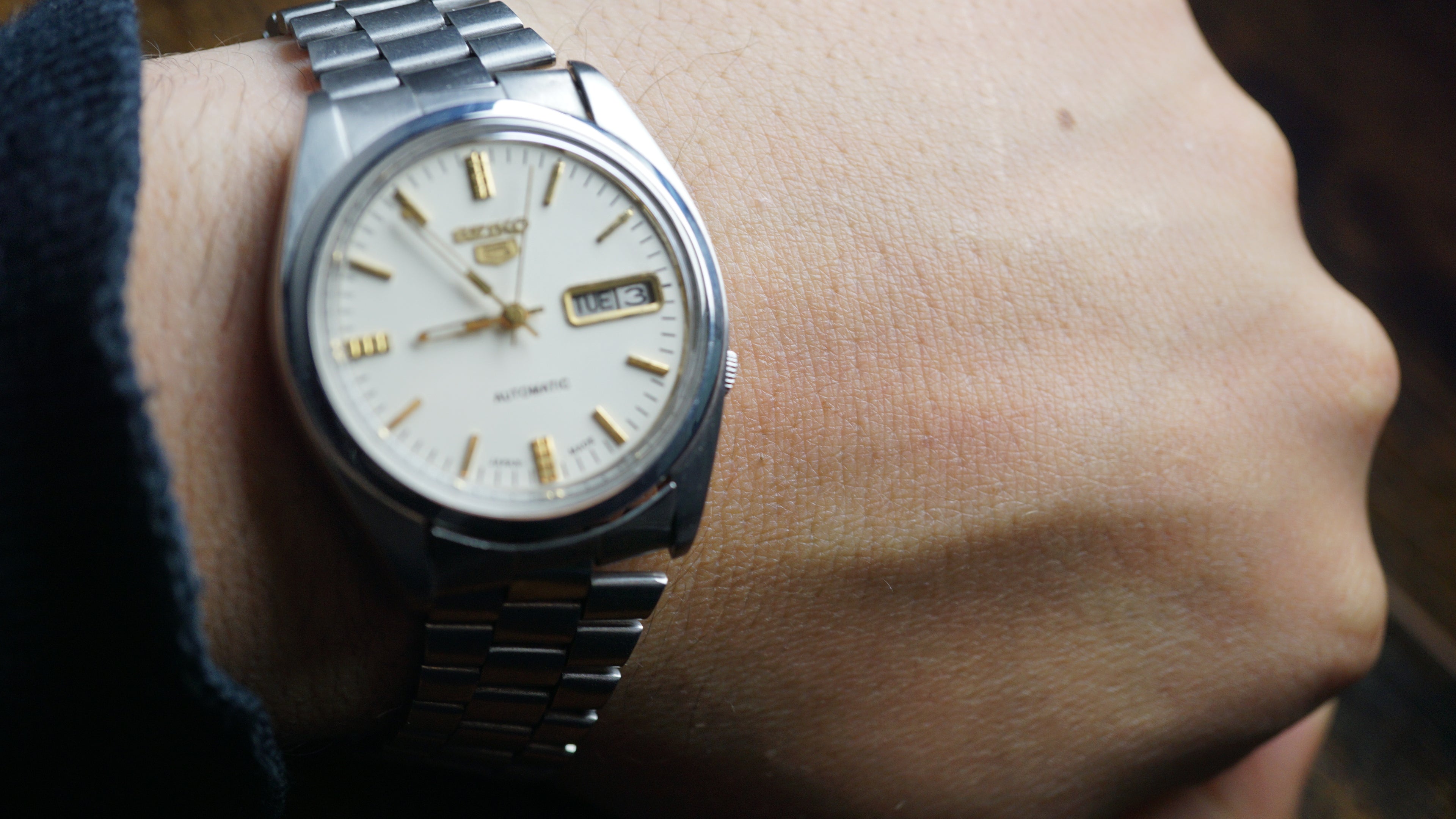 Seiko 5 Automatic White Phantom 1980s Vintage Classic Fama Elegance