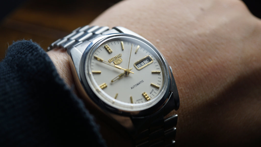 Seiko 5 Automatic White Phantom 1980s Vintage Classic Fama Elegance