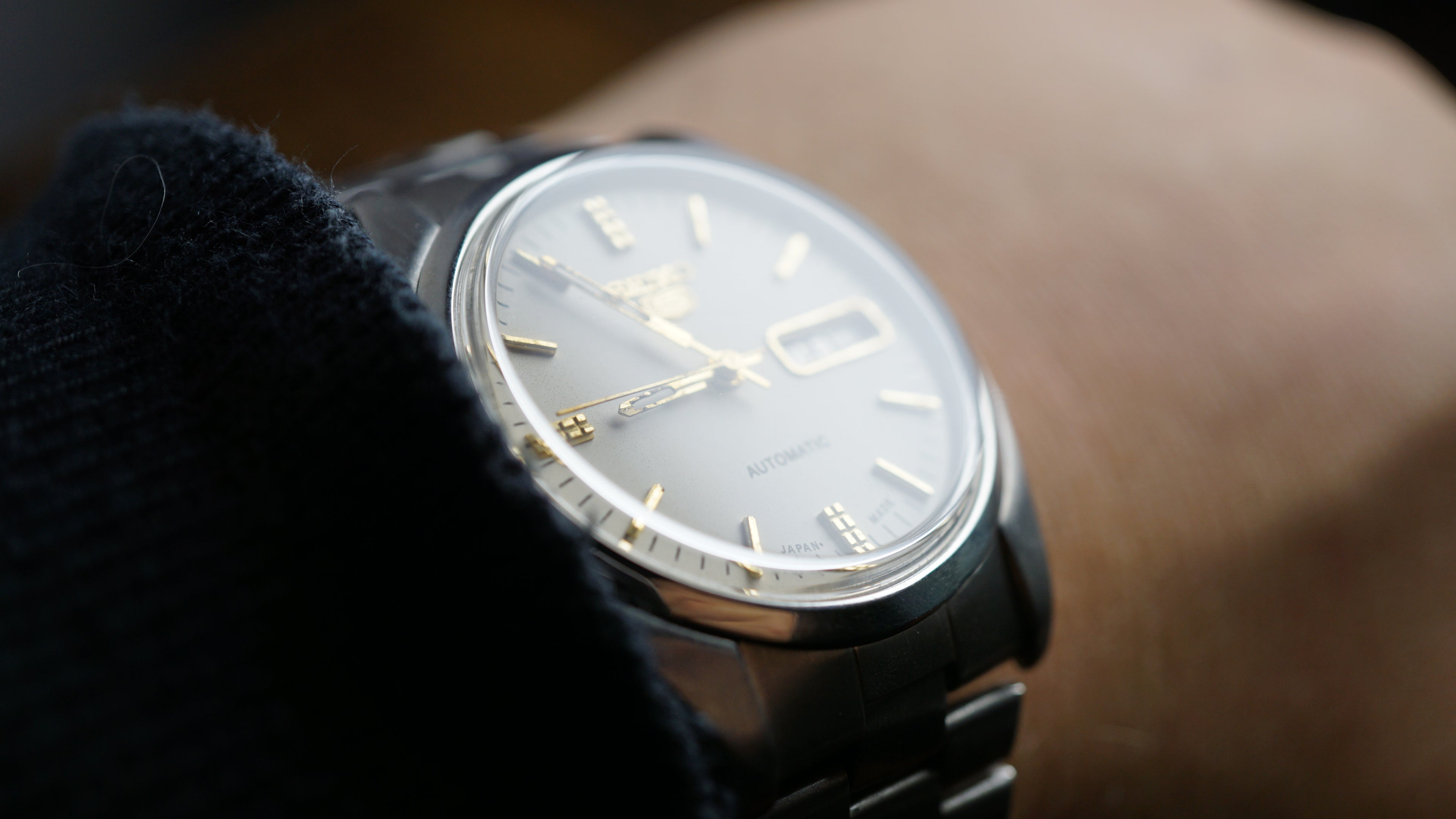 Seiko 5 Automatic White Phantom 1980s Vintage Classic Fama Elegance