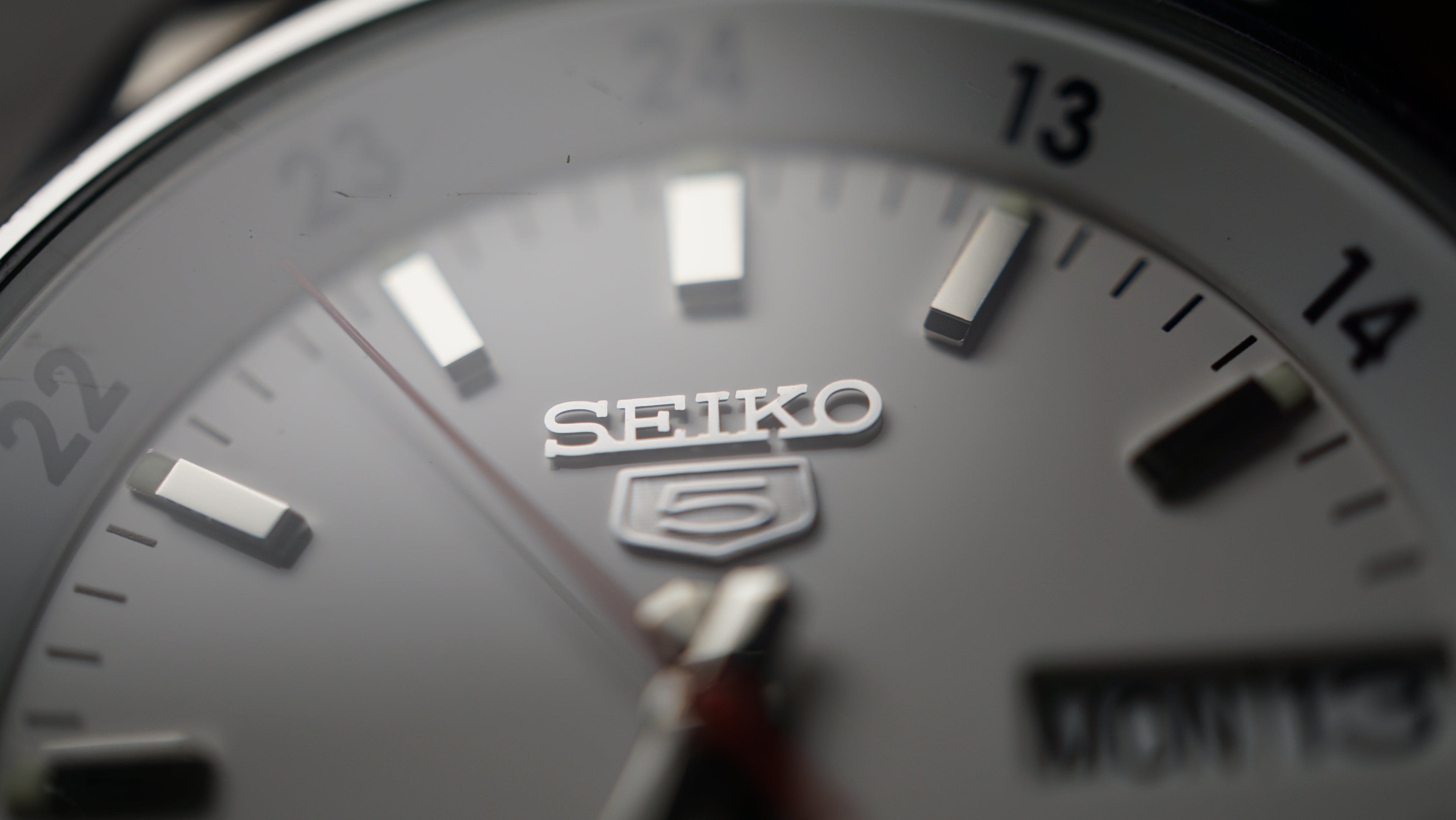 Seiko 5 SNK559J1 – Relógio Automático Masculino Fama Elegance