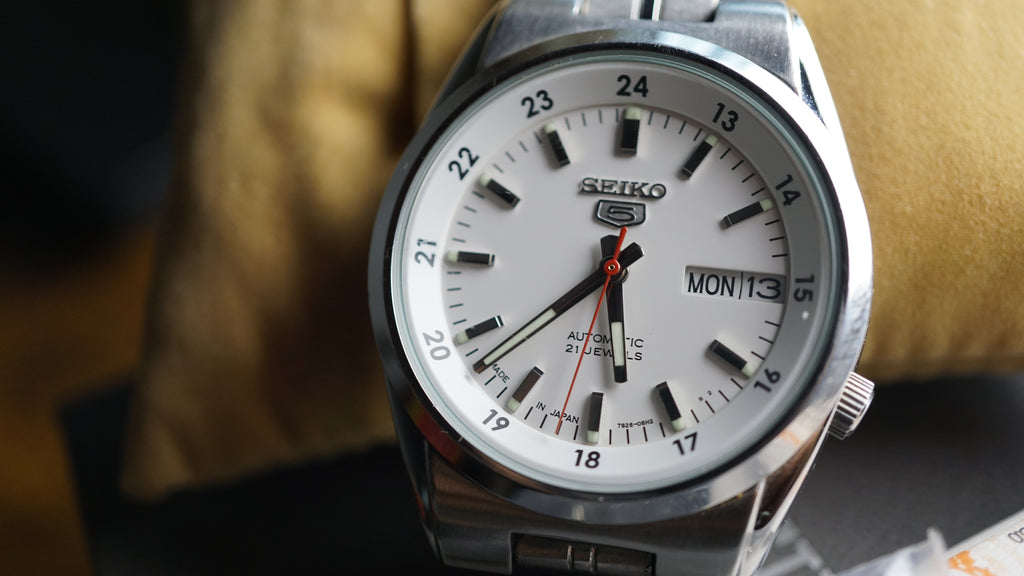 Seiko 5 SNK559J1 – Relógio Automático Masculino Fama Elegance