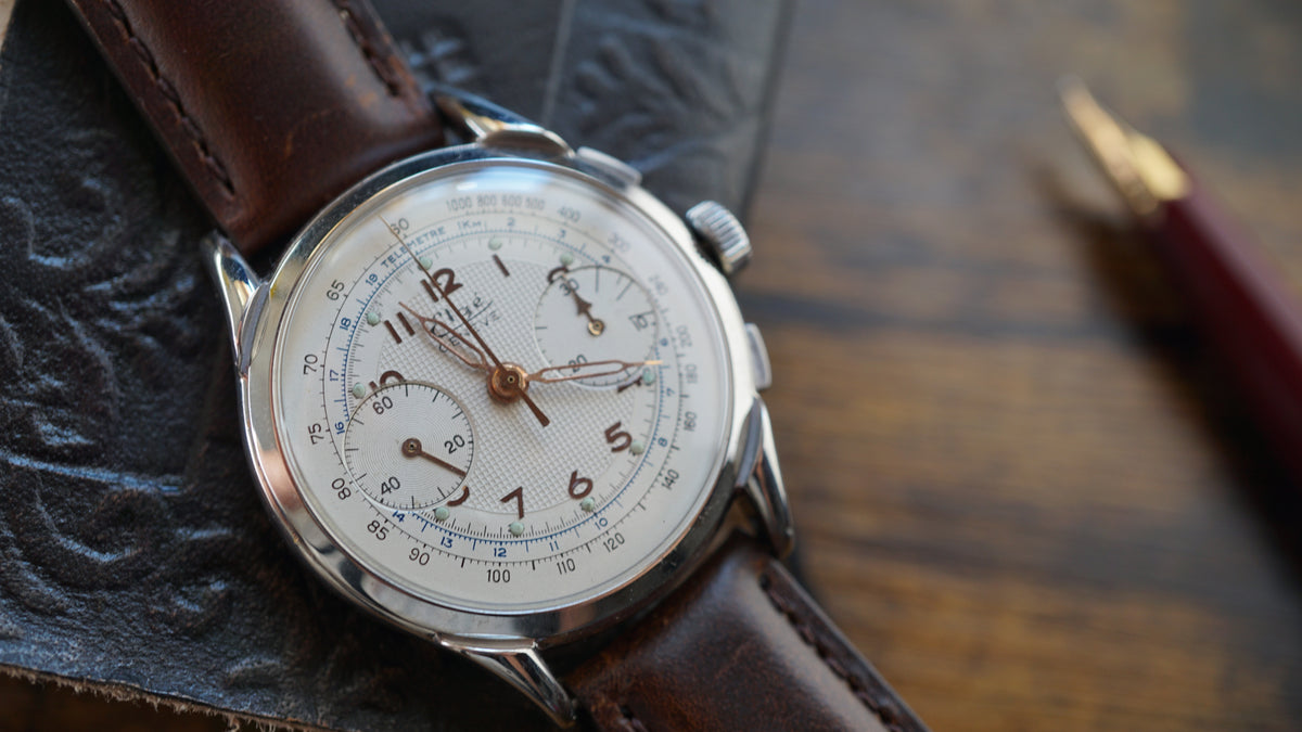 Monsegur Chronograph gent's 1960s – Rare White Waffle Dial – Swiss Vintage Fama Elegance