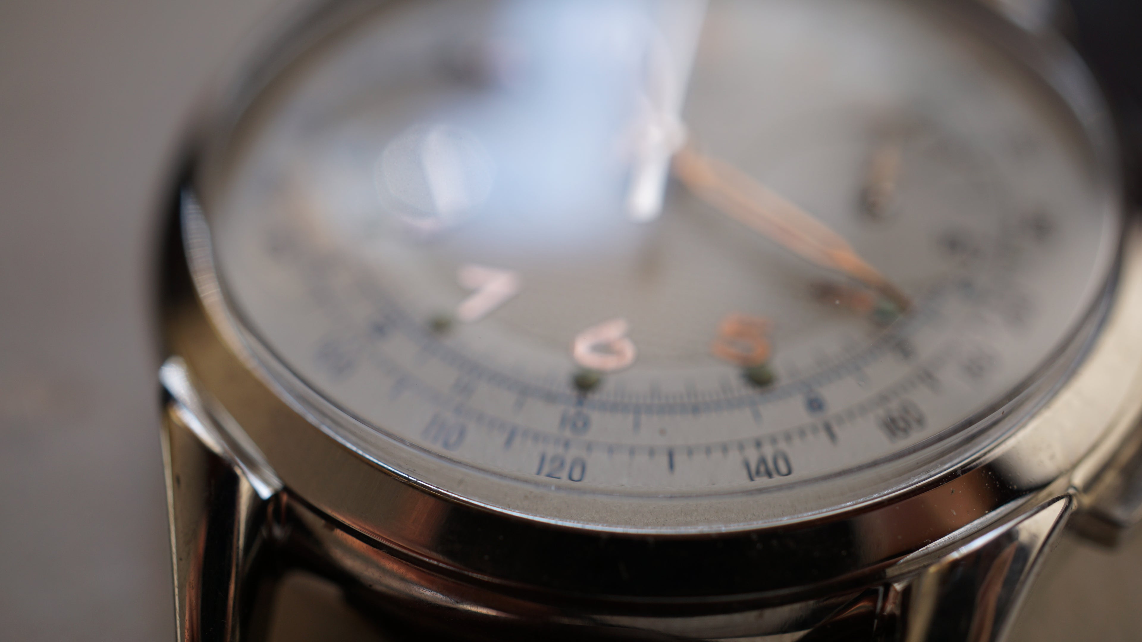 Monsegur Chronograph gent's 1960s – Rare White Waffle Dial – Swiss Vintage Fama Elegance