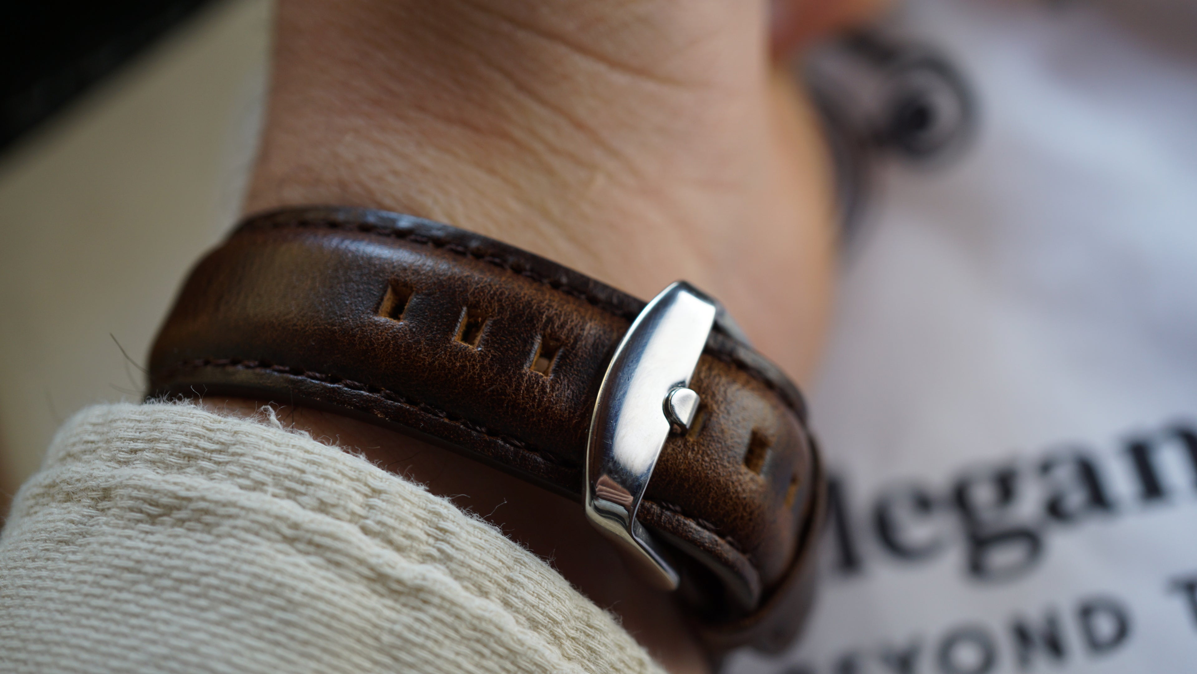 Monsegur Chronograph gent's 1960s – Rare White Waffle Dial – Swiss Vintage Fama Elegance