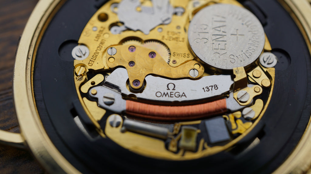 Omega De Ville Quartz Date – Full Set with Rare Original  roman numeral dial Fama Elegance