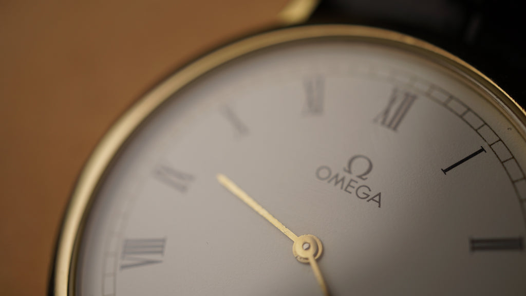 Omega De Ville Quartz Date – Full Set with Rare Original  roman numeral dial Fama Elegance