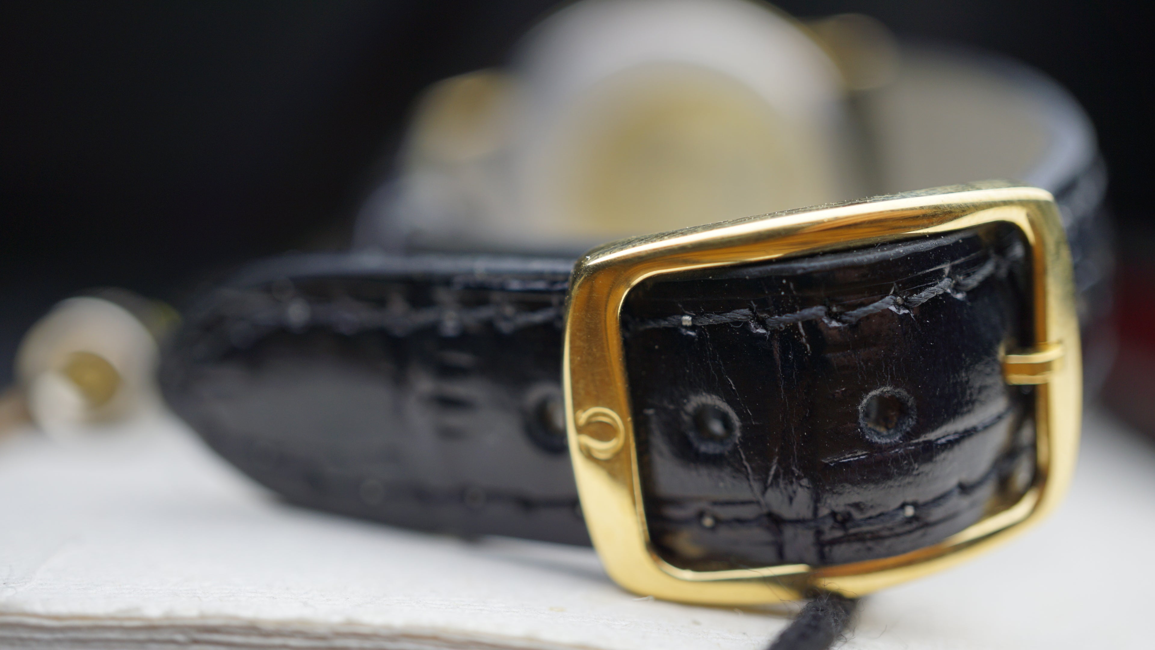Omega De Ville Quartz Date – Full Set with Rare Original  roman numeral dial Fama Elegance
