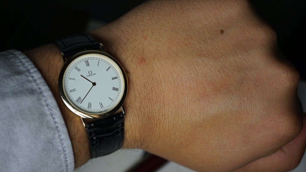 Omega De Ville Quartz Date – Full Set with Rare Original  roman numeral dial Fama Elegance