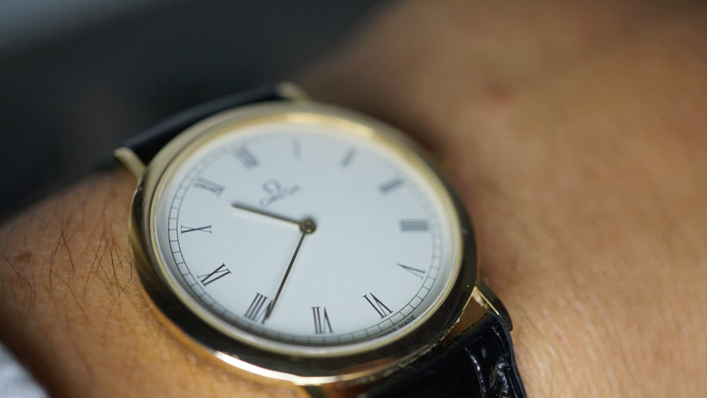Omega De Ville Quartz Date – Full Set with Rare Original  roman numeral dial Fama Elegance