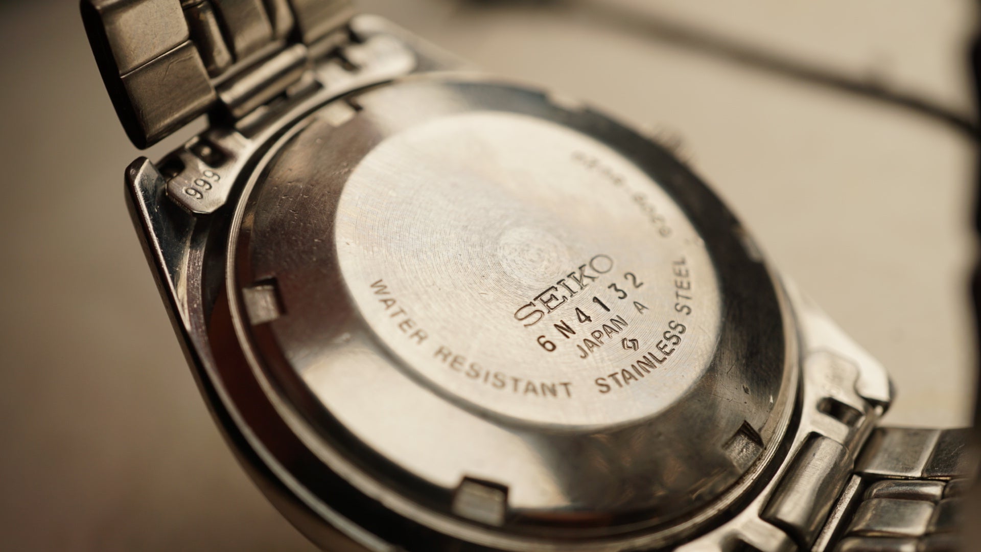 Seiko 5 Actus Automatic 1970s Vintage Watch – Sunburst Dial Japan Made Fama Elegance