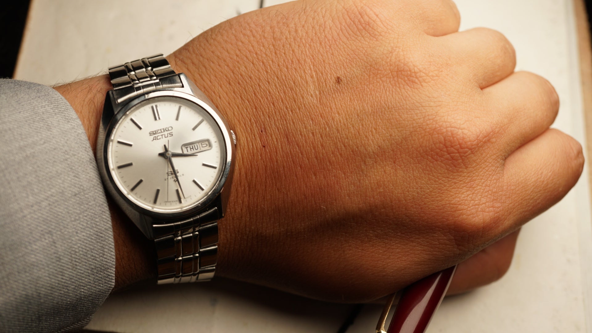 Seiko 5 Actus Automatic 1970s Vintage Watch – Sunburst Dial Japan Made Fama Elegance