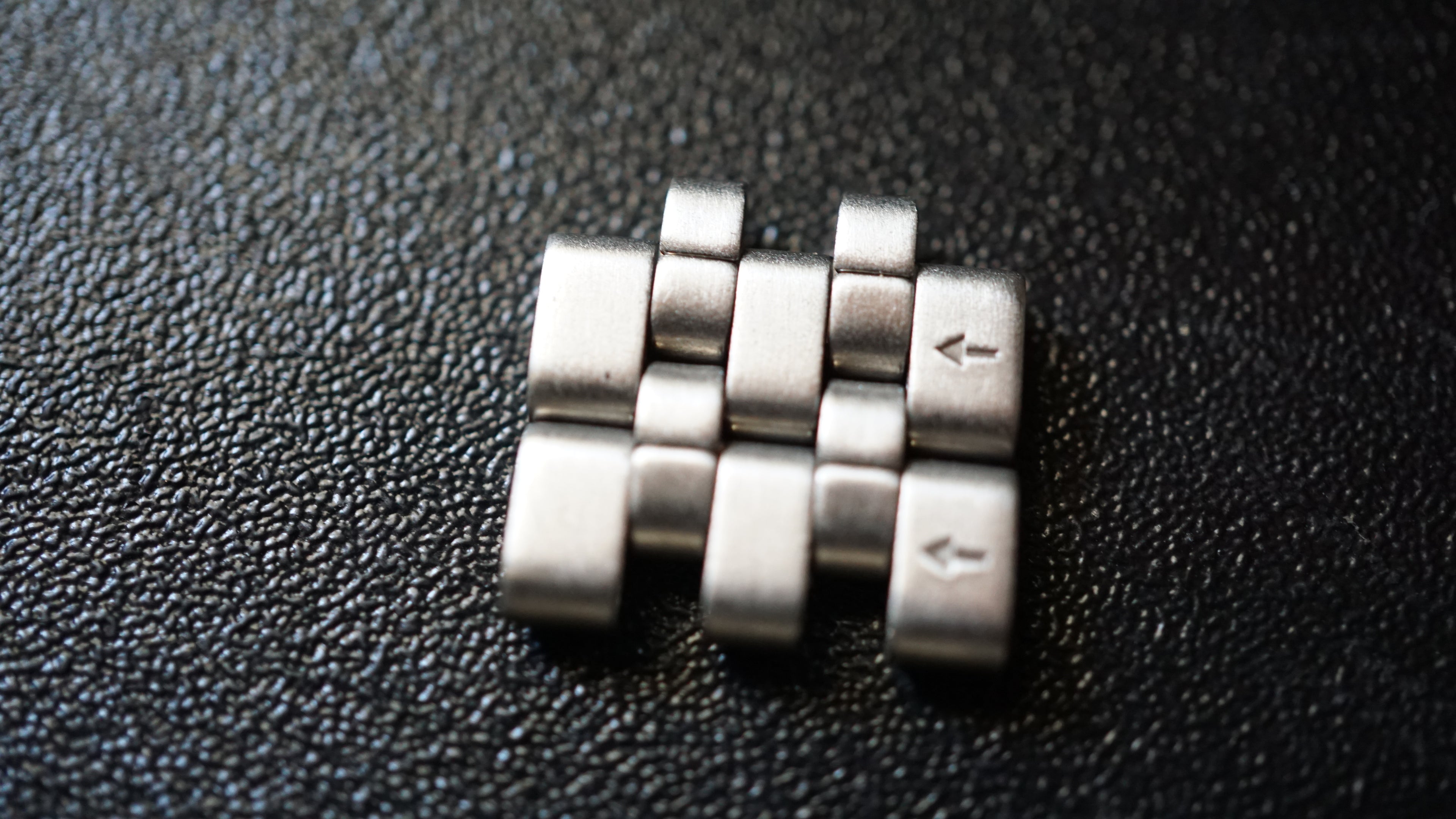 Tissot PR 100 Ref. P353/453 – Swiss Made Stainless Steel Watch Fama Elegance