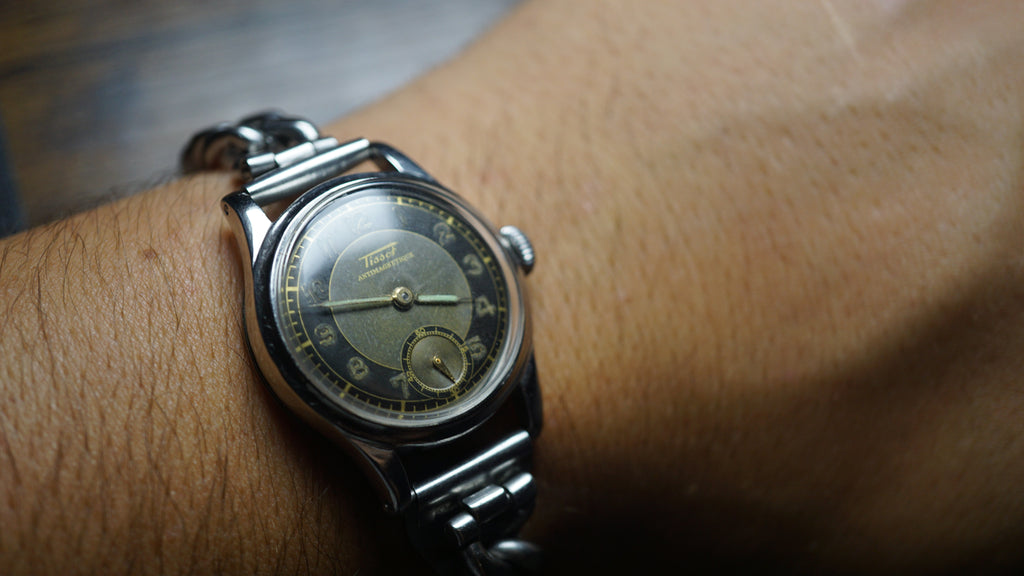 issot Antimagnetique "Bullseye" – Ref. 242 – Calibre 205 – Circa 1940s Fama Elegance
